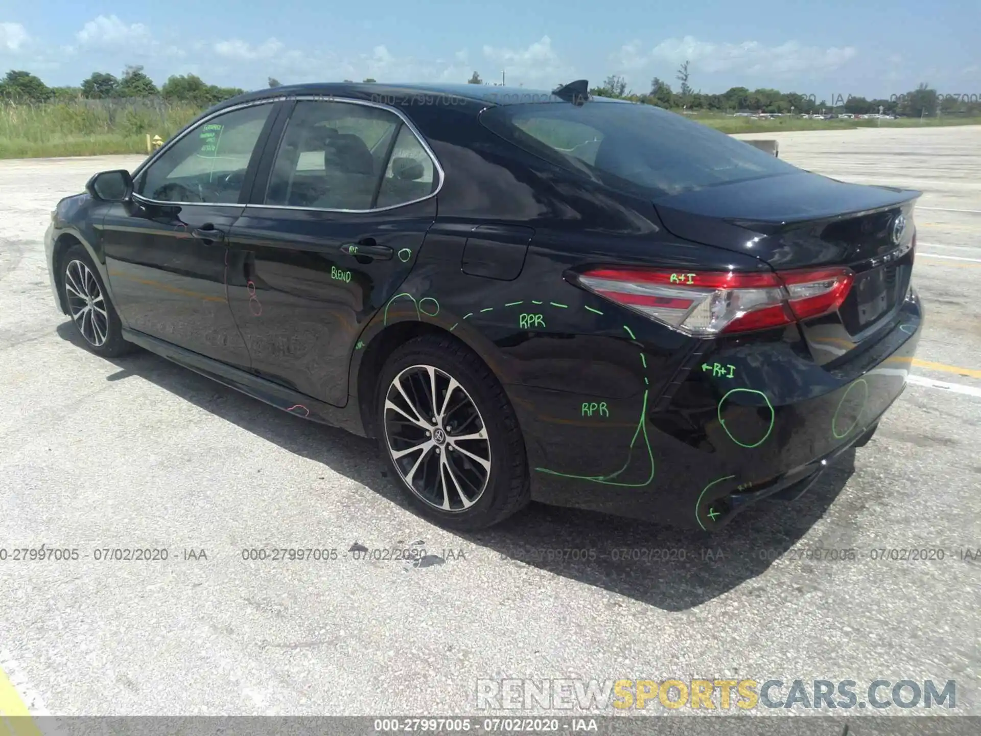 3 Photograph of a damaged car 4T1B11HK9KU755267 TOYOTA CAMRY 2019