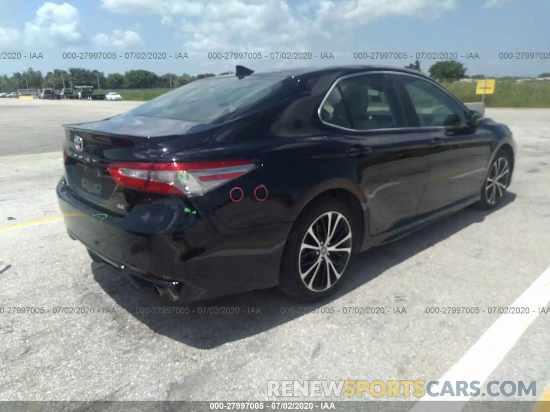 4 Photograph of a damaged car 4T1B11HK9KU755267 TOYOTA CAMRY 2019