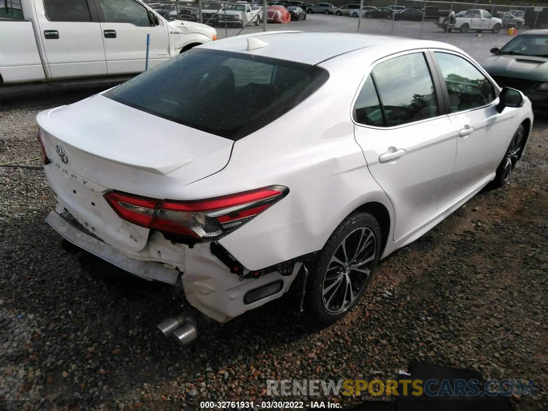 4 Photograph of a damaged car 4T1B11HK9KU756743 TOYOTA CAMRY 2019