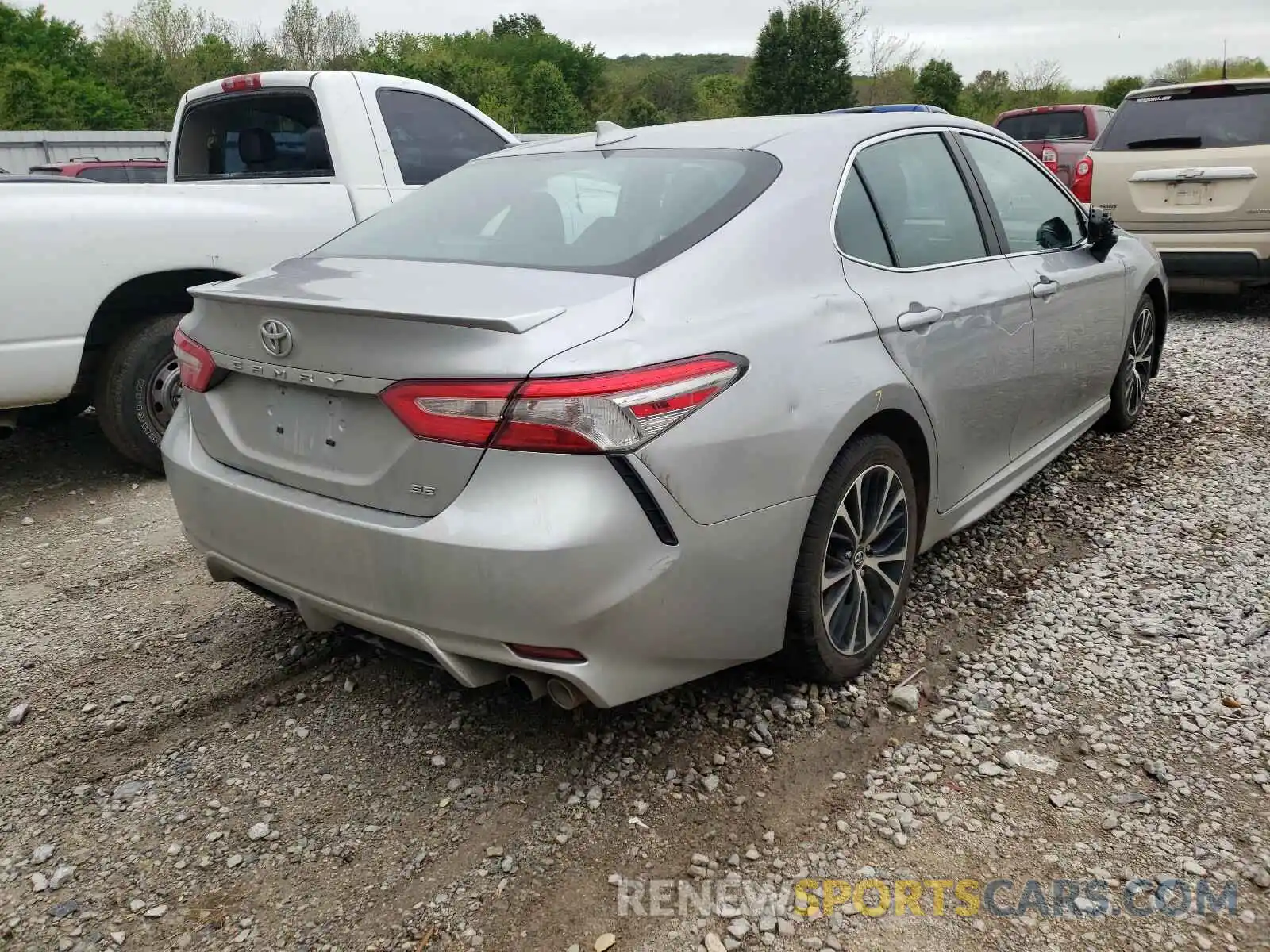 4 Photograph of a damaged car 4T1B11HK9KU756855 TOYOTA CAMRY 2019