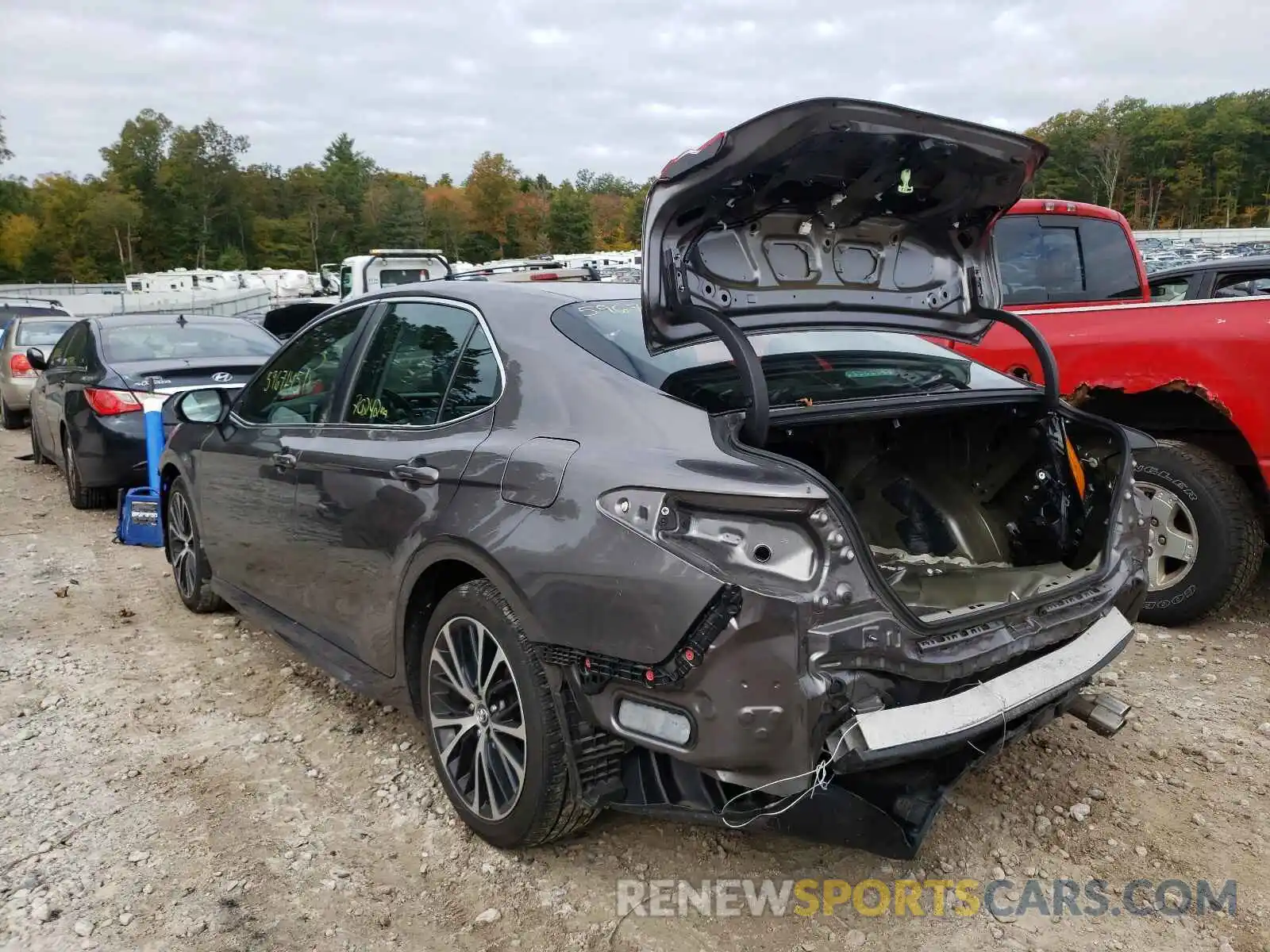 3 Photograph of a damaged car 4T1B11HK9KU757214 TOYOTA CAMRY 2019