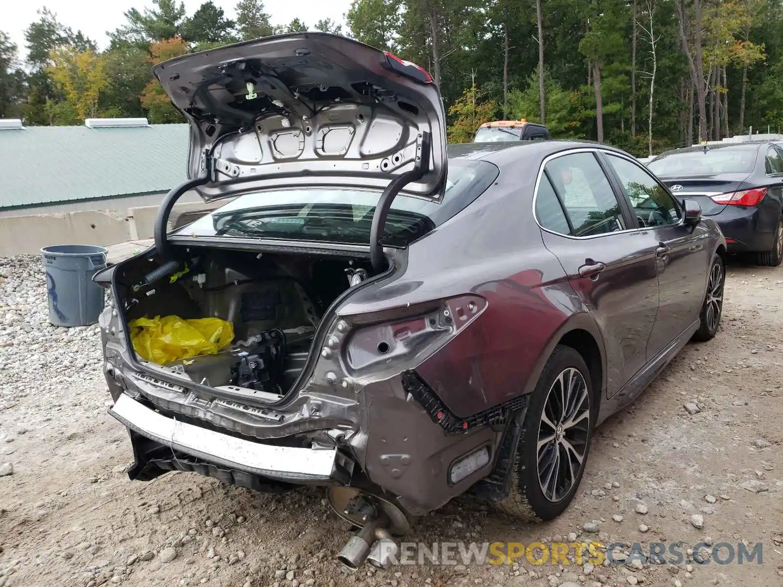 4 Фотография поврежденного автомобиля 4T1B11HK9KU757214 TOYOTA CAMRY 2019