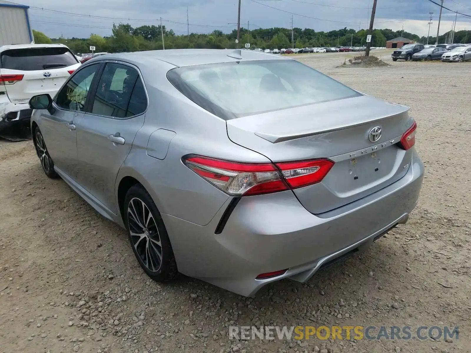 3 Photograph of a damaged car 4T1B11HK9KU758881 TOYOTA CAMRY 2019