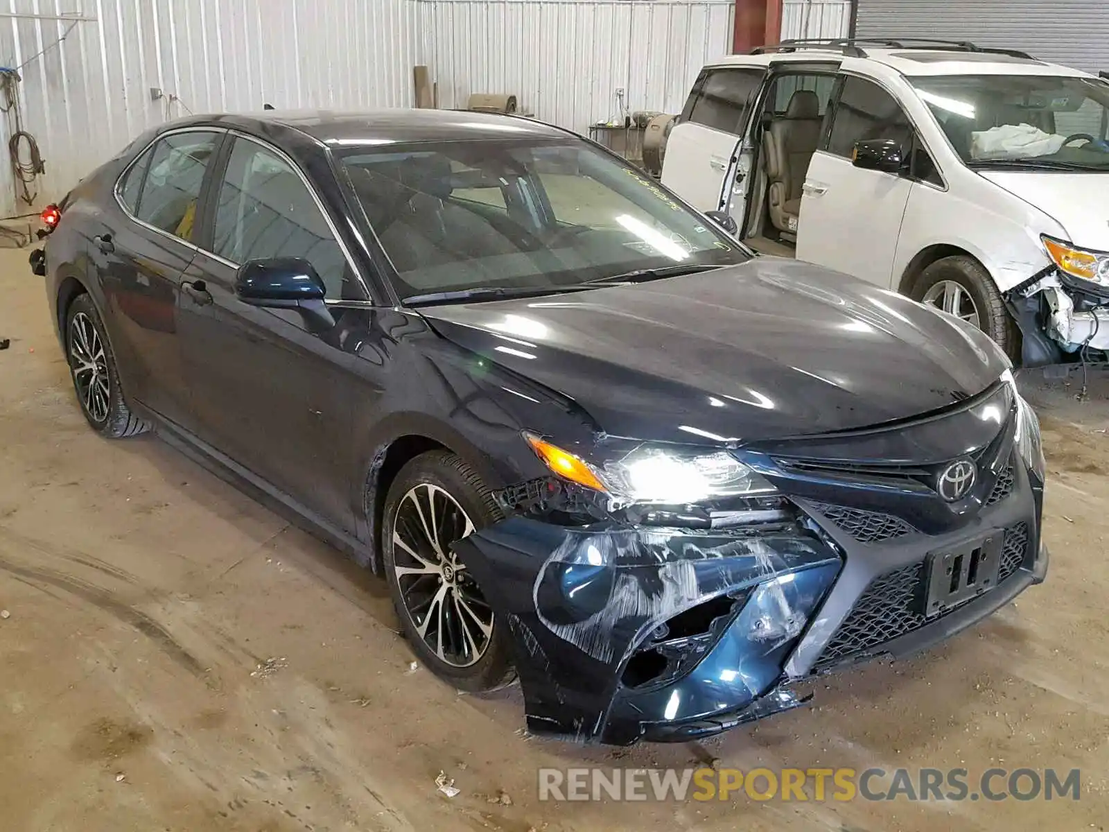 1 Photograph of a damaged car 4T1B11HK9KU759786 TOYOTA CAMRY 2019