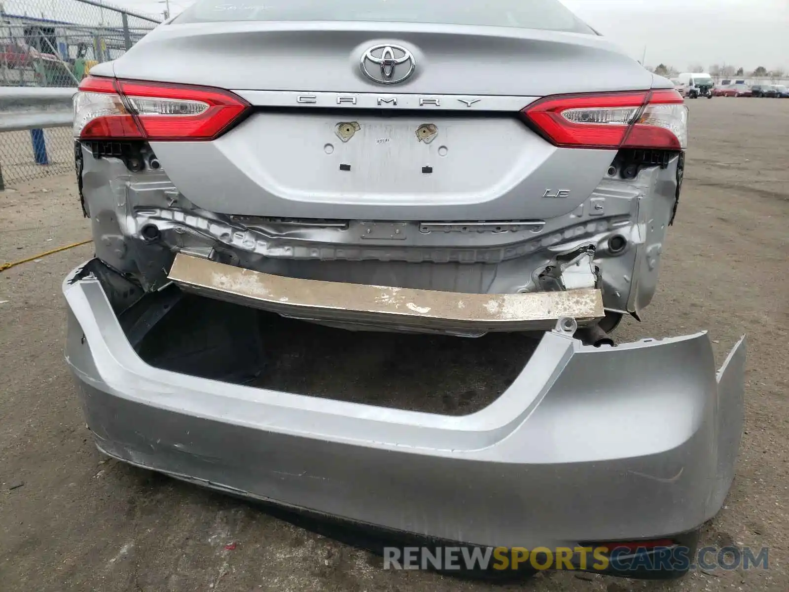 9 Photograph of a damaged car 4T1B11HK9KU759805 TOYOTA CAMRY 2019