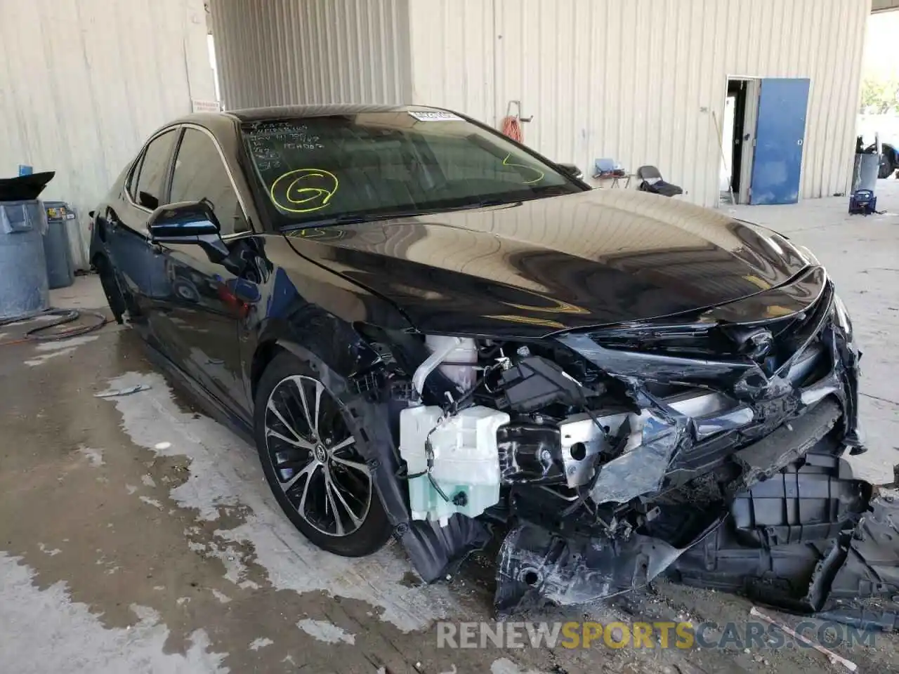 1 Photograph of a damaged car 4T1B11HK9KU760517 TOYOTA CAMRY 2019