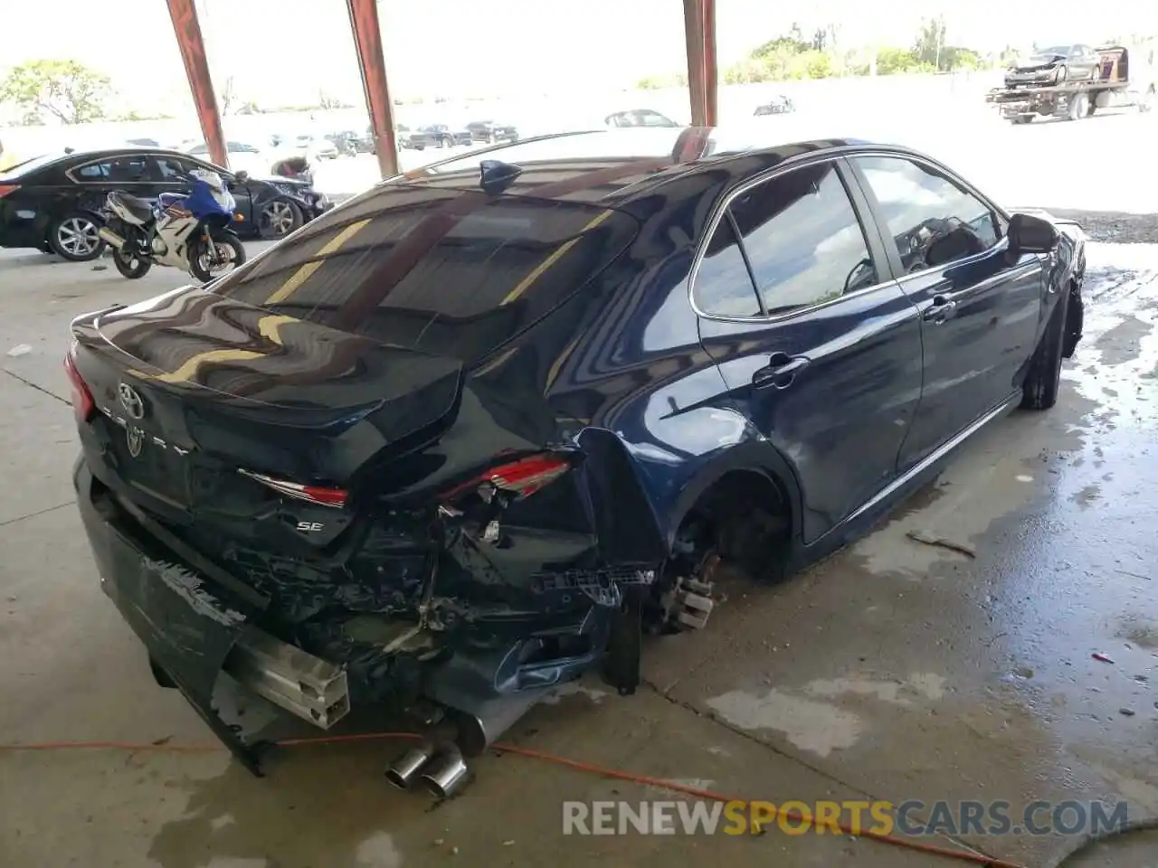 4 Photograph of a damaged car 4T1B11HK9KU760517 TOYOTA CAMRY 2019