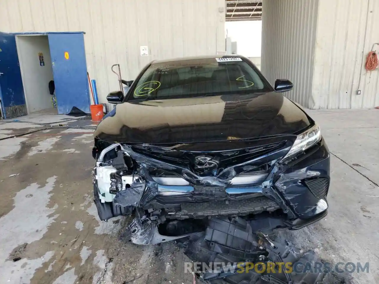 9 Photograph of a damaged car 4T1B11HK9KU760517 TOYOTA CAMRY 2019