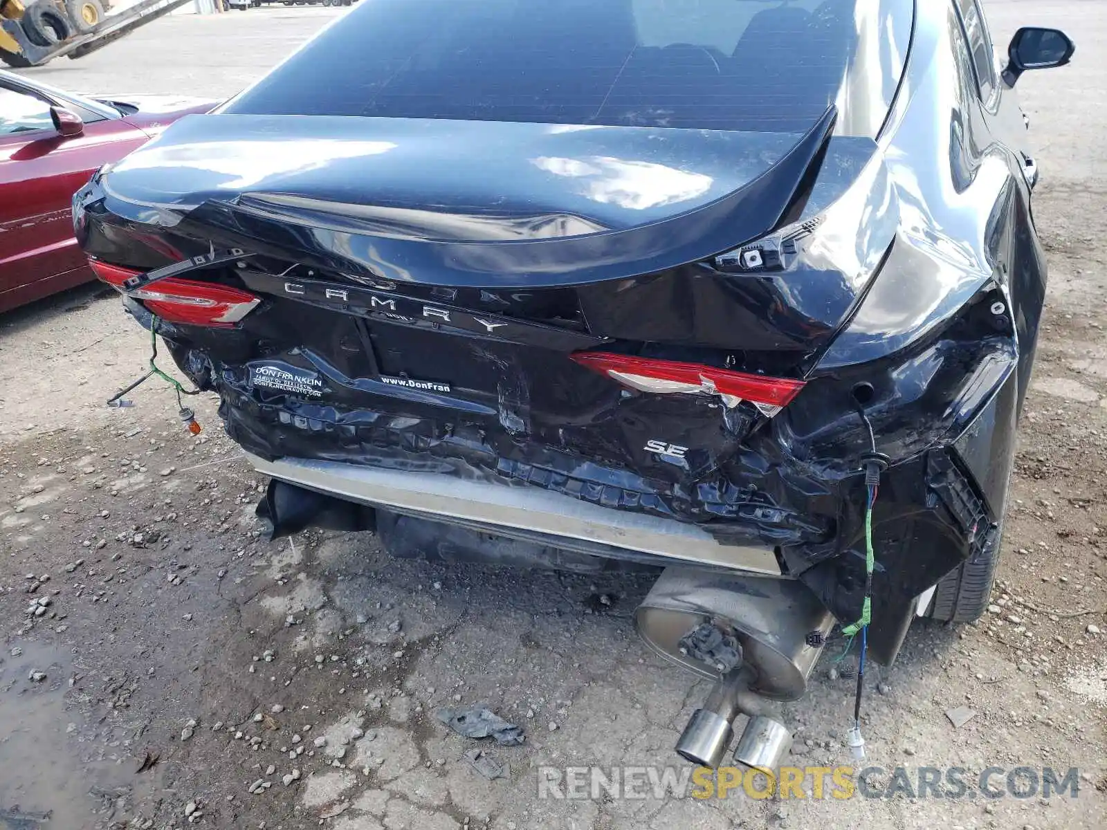 9 Photograph of a damaged car 4T1B11HK9KU761988 TOYOTA CAMRY 2019