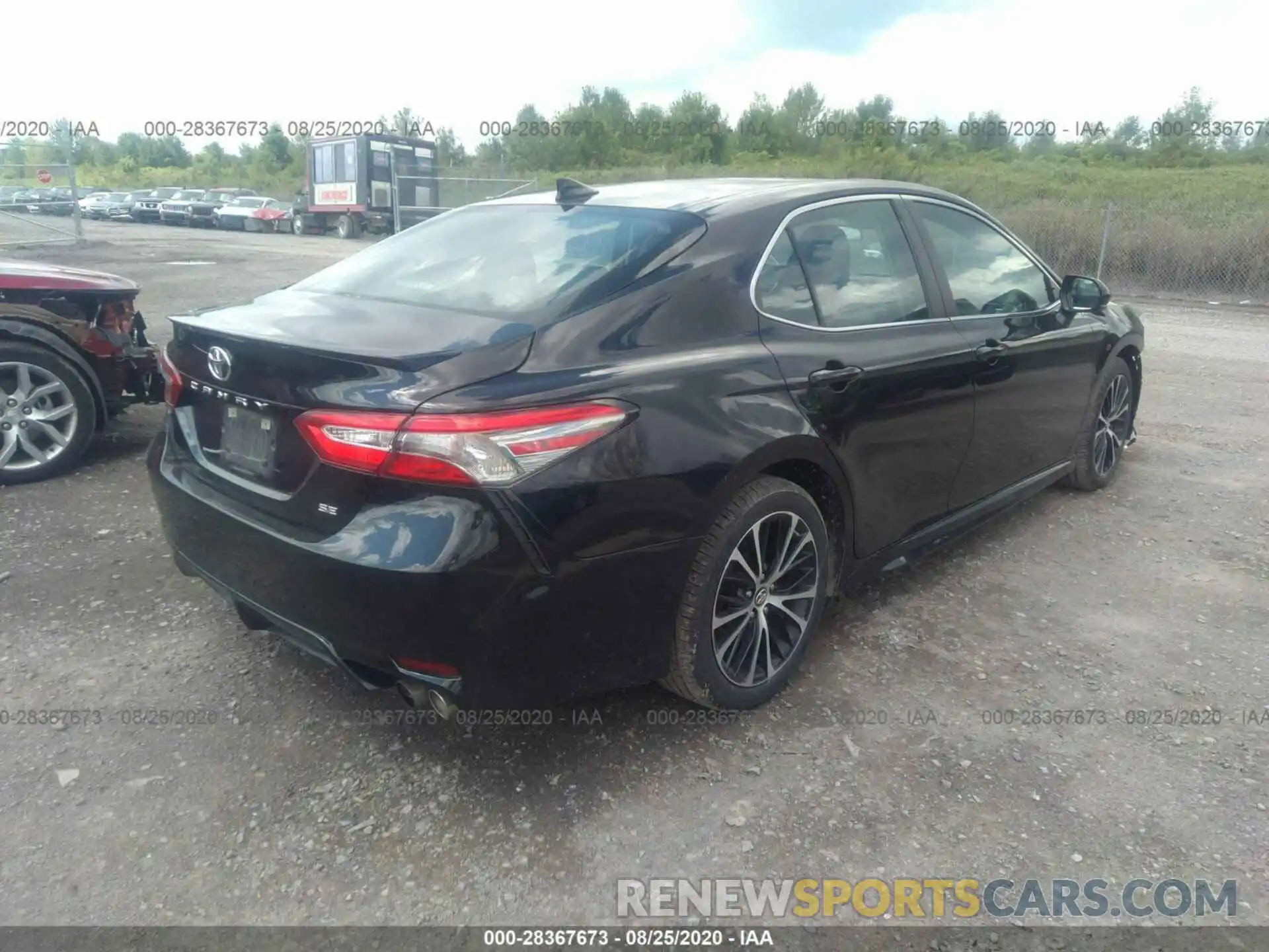 4 Photograph of a damaged car 4T1B11HK9KU763174 TOYOTA CAMRY 2019