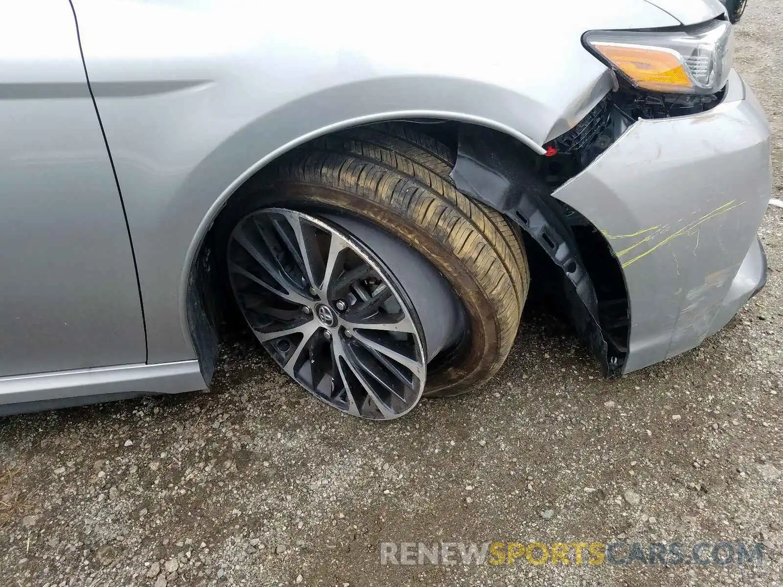 10 Photograph of a damaged car 4T1B11HK9KU763756 TOYOTA CAMRY 2019