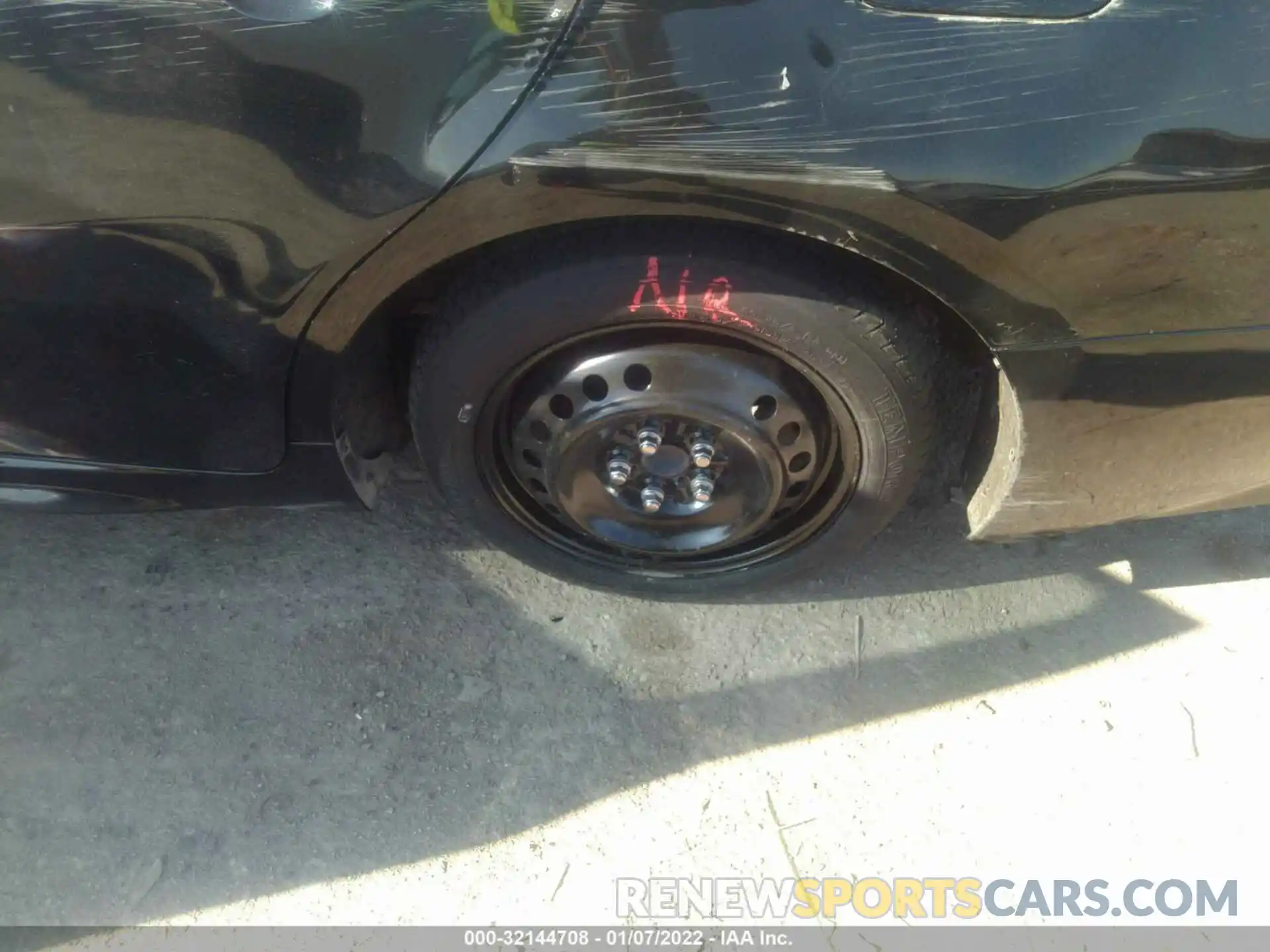 13 Photograph of a damaged car 4T1B11HK9KU766883 TOYOTA CAMRY 2019