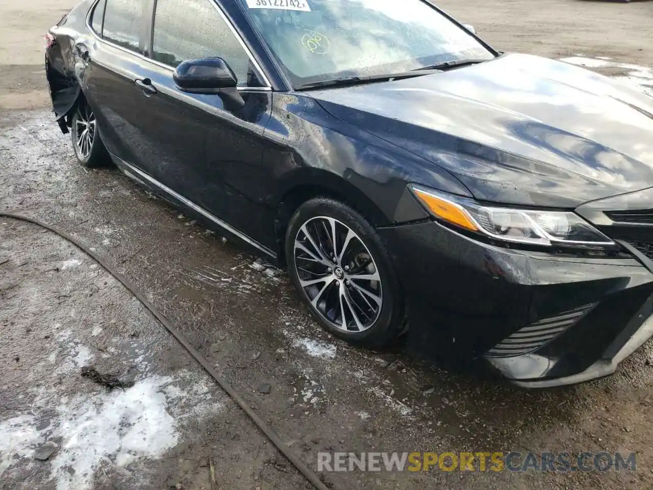 9 Photograph of a damaged car 4T1B11HK9KU768004 TOYOTA CAMRY 2019