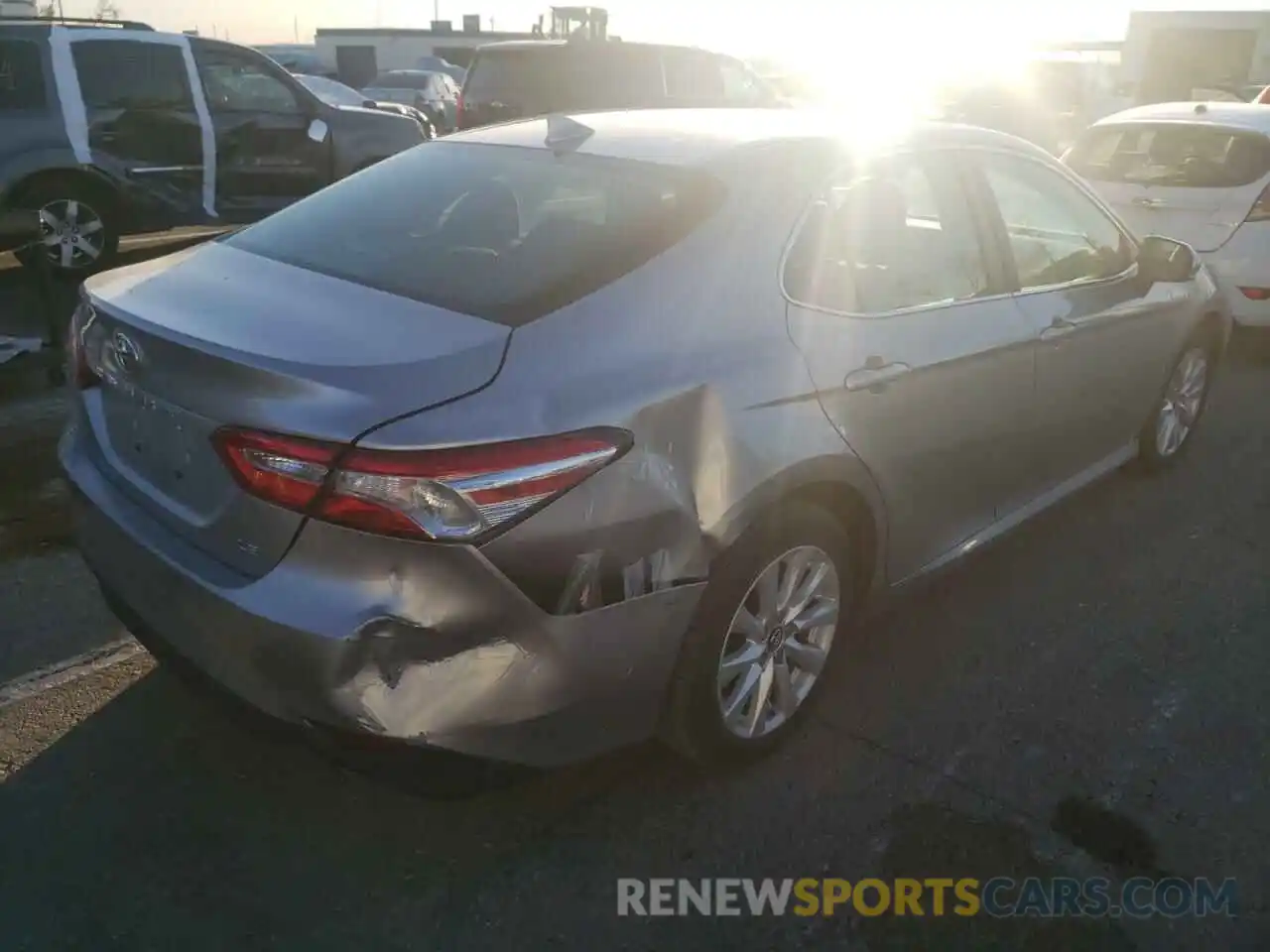 4 Photograph of a damaged car 4T1B11HK9KU769377 TOYOTA CAMRY 2019