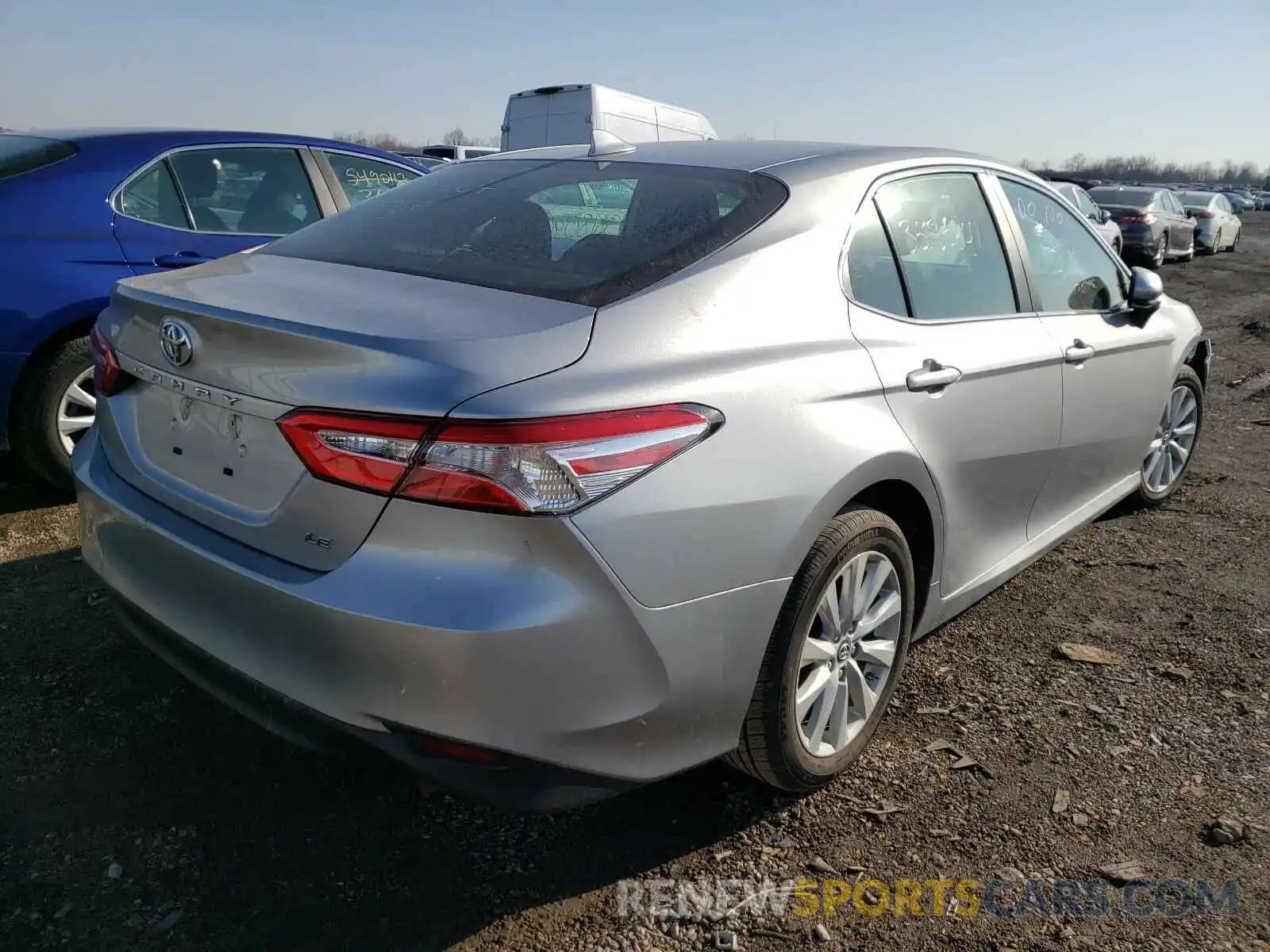 4 Фотография поврежденного автомобиля 4T1B11HK9KU770030 TOYOTA CAMRY 2019