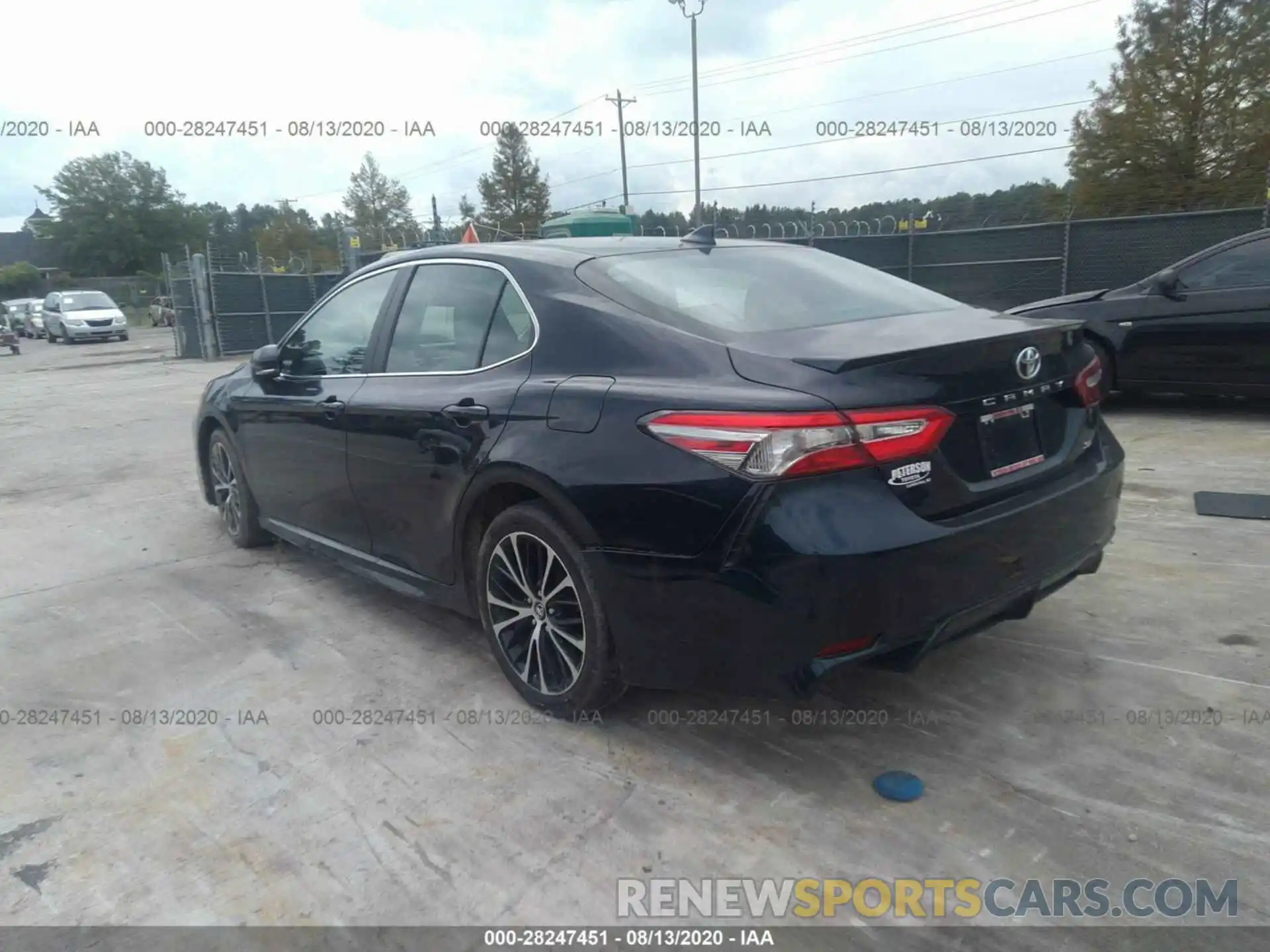 3 Photograph of a damaged car 4T1B11HK9KU770058 TOYOTA CAMRY 2019