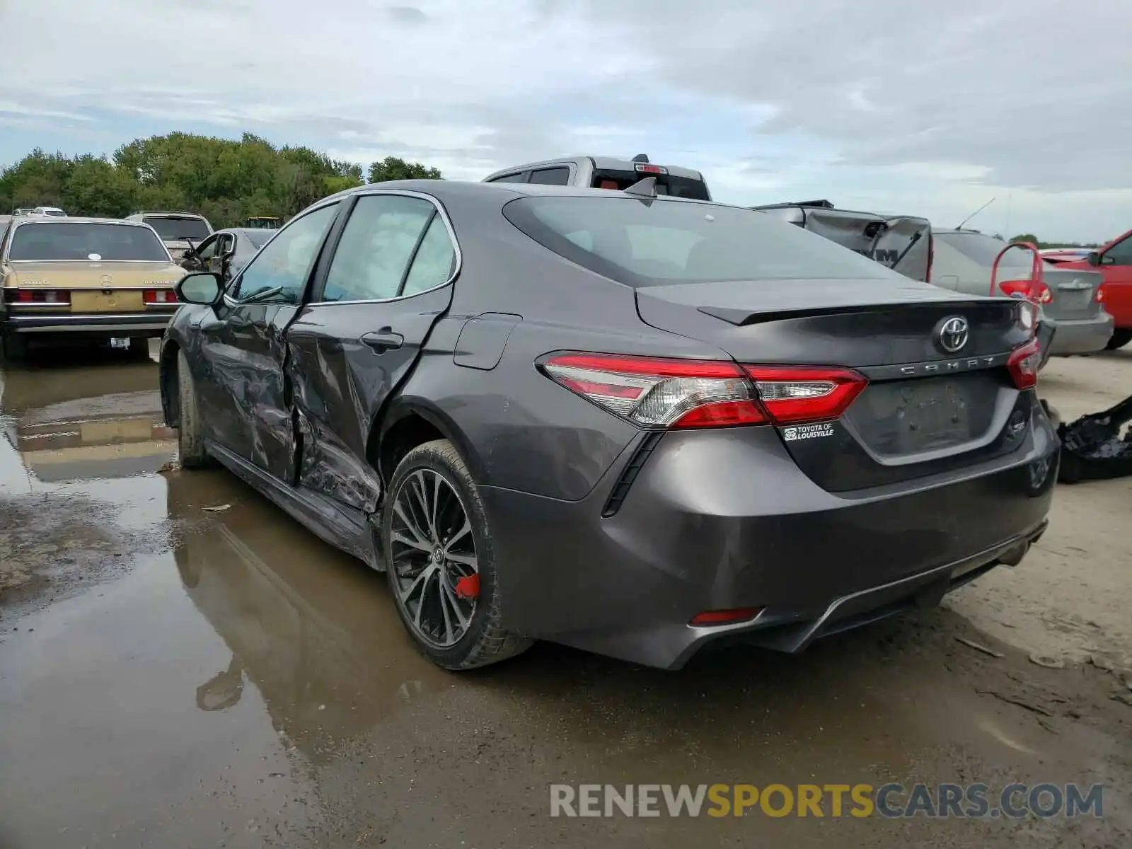 3 Photograph of a damaged car 4T1B11HK9KU771002 TOYOTA CAMRY 2019