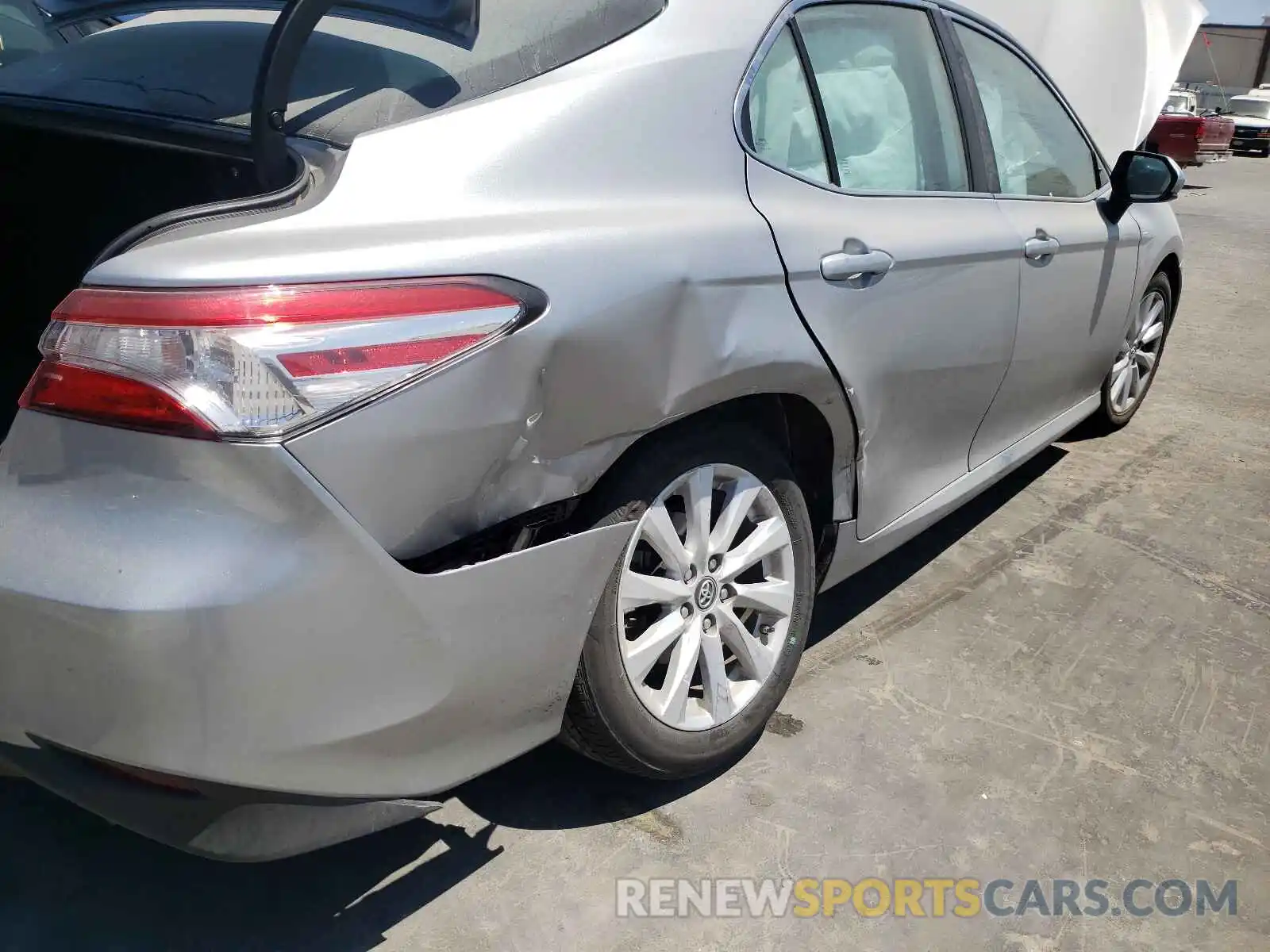 9 Photograph of a damaged car 4T1B11HK9KU772344 TOYOTA CAMRY 2019