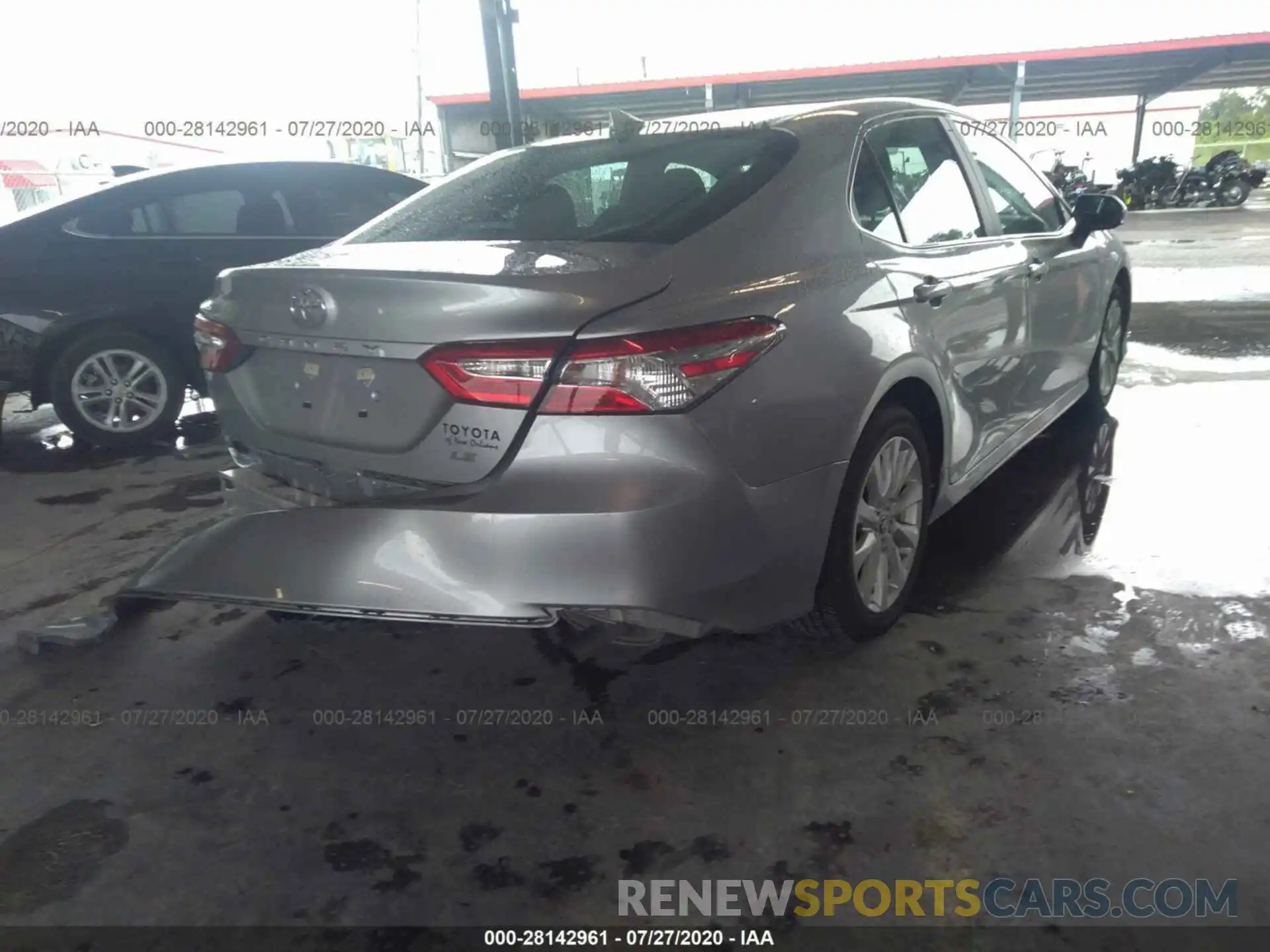 4 Photograph of a damaged car 4T1B11HK9KU774336 TOYOTA CAMRY 2019