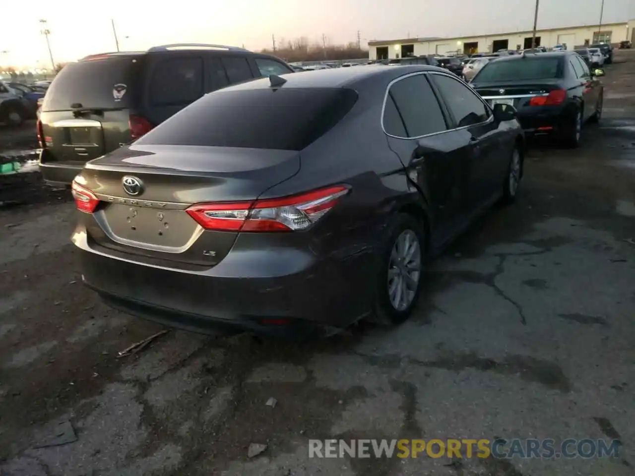 4 Photograph of a damaged car 4T1B11HK9KU775311 TOYOTA CAMRY 2019