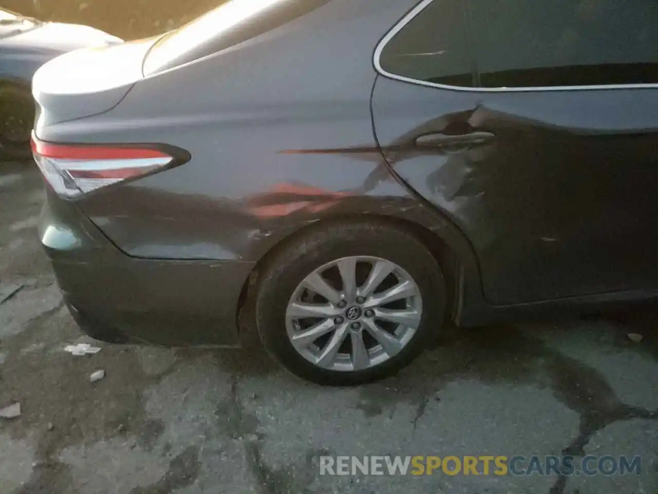 9 Photograph of a damaged car 4T1B11HK9KU775311 TOYOTA CAMRY 2019