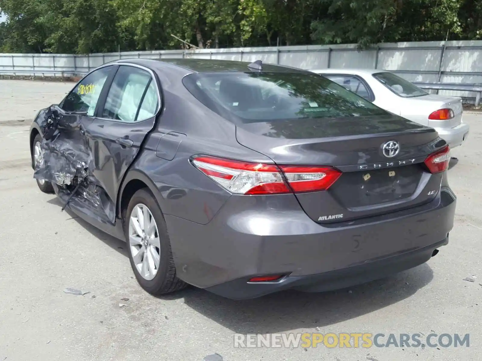 3 Photograph of a damaged car 4T1B11HK9KU775468 TOYOTA CAMRY 2019