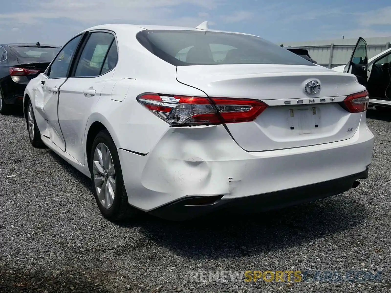 3 Photograph of a damaged car 4T1B11HK9KU775986 TOYOTA CAMRY 2019