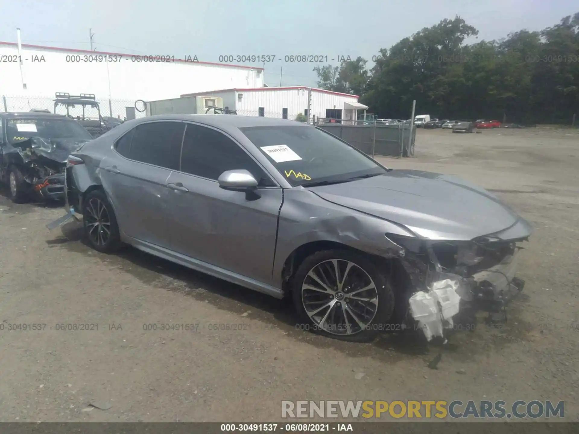 1 Photograph of a damaged car 4T1B11HK9KU776281 TOYOTA CAMRY 2019