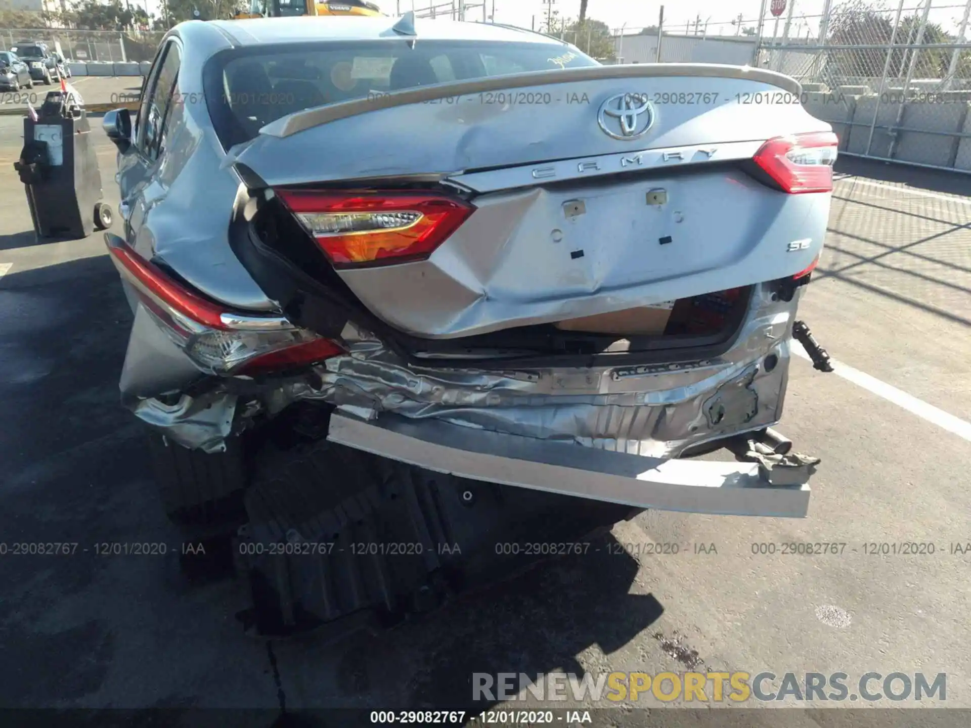 6 Photograph of a damaged car 4T1B11HK9KU777348 TOYOTA CAMRY 2019