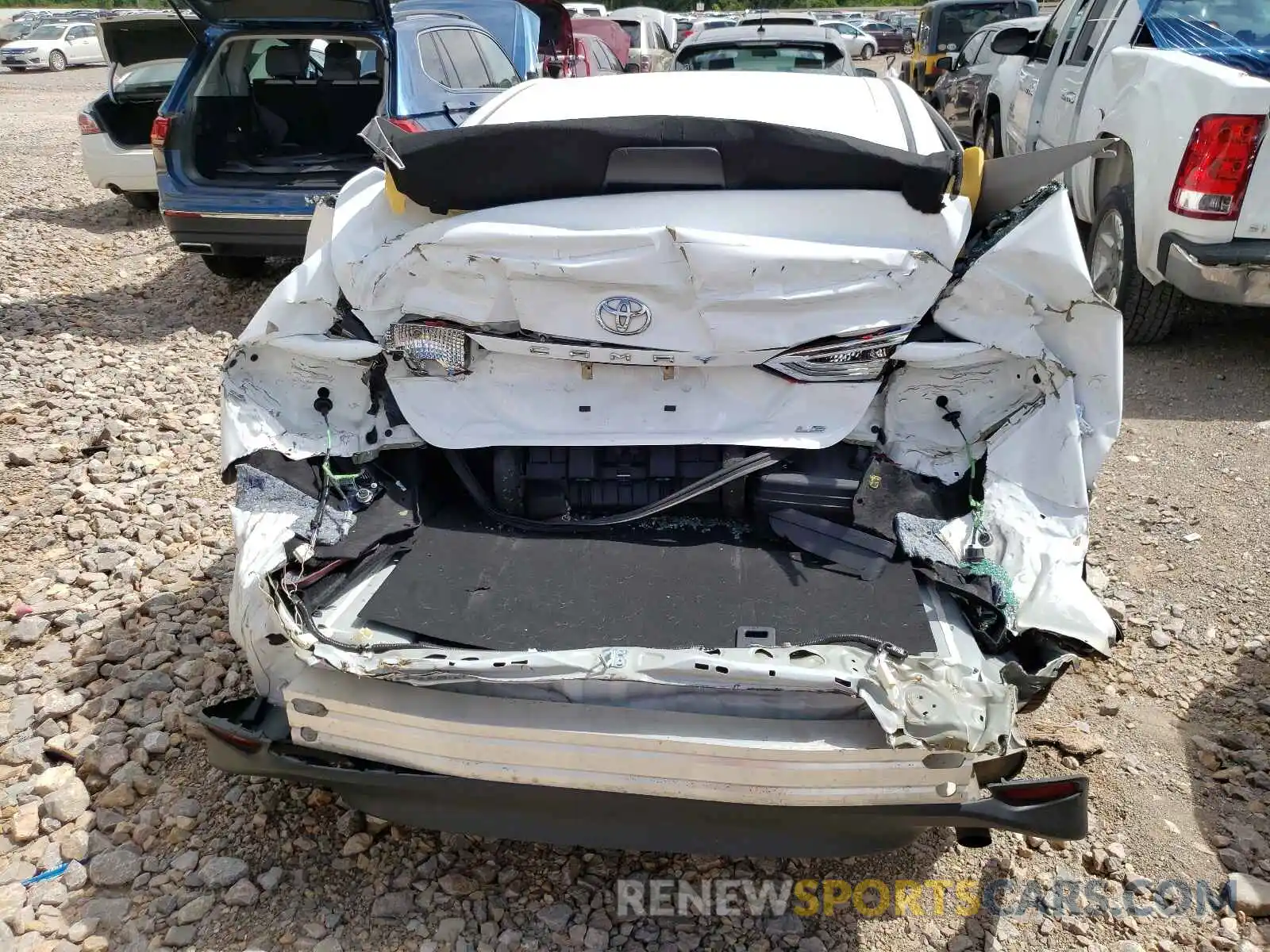 9 Photograph of a damaged car 4T1B11HK9KU777639 TOYOTA CAMRY 2019