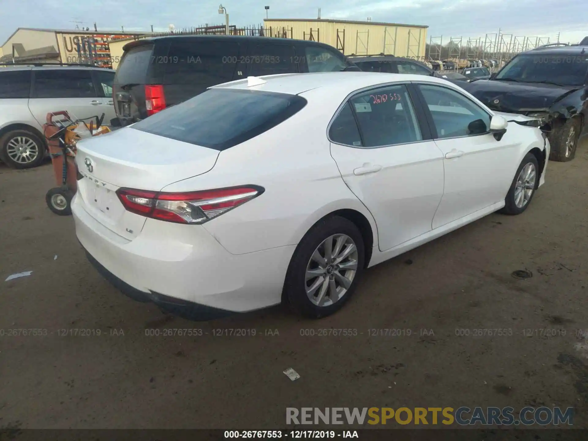 4 Фотография поврежденного автомобиля 4T1B11HK9KU779195 TOYOTA CAMRY 2019