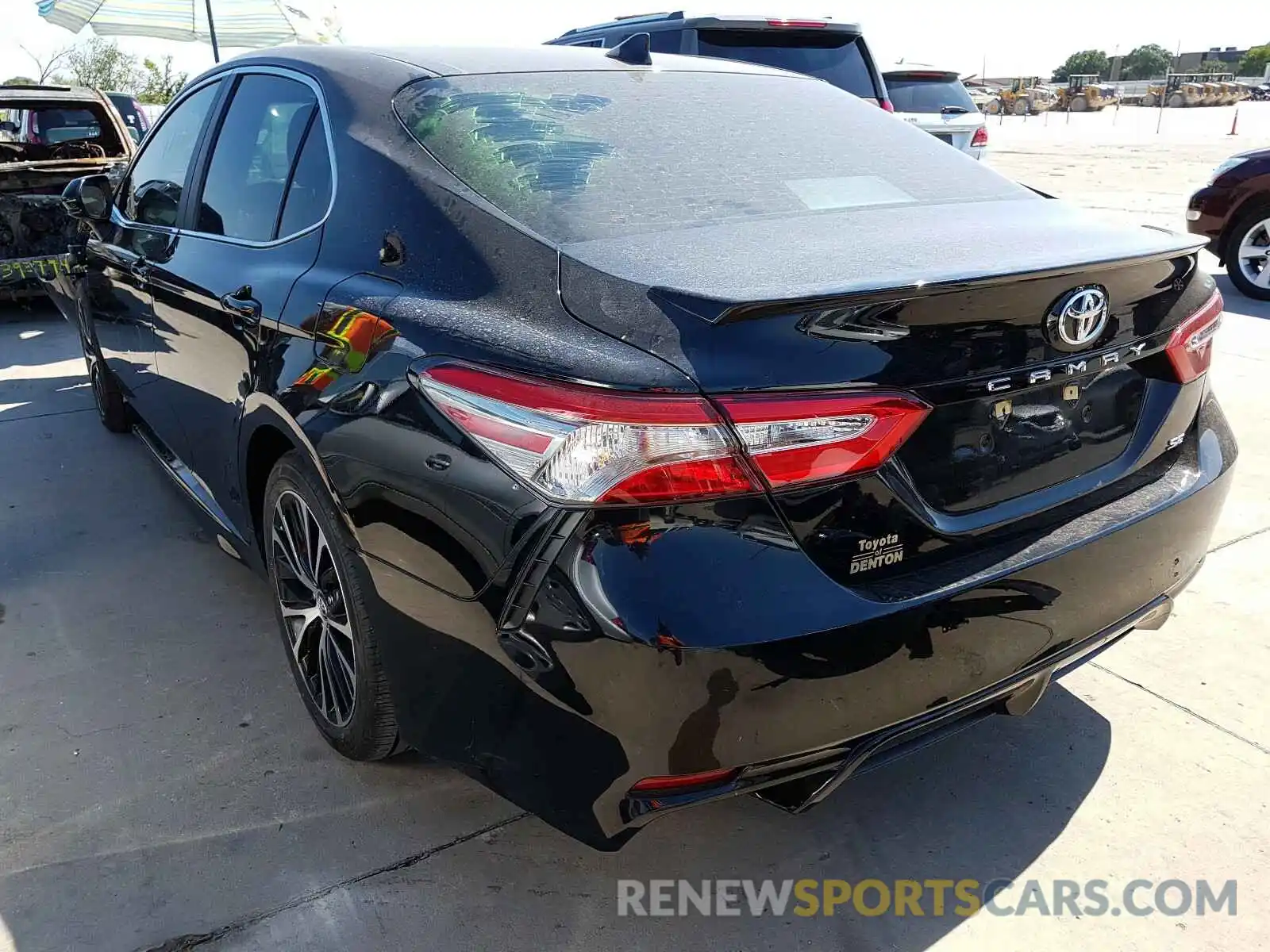 3 Photograph of a damaged car 4T1B11HK9KU782811 TOYOTA CAMRY 2019