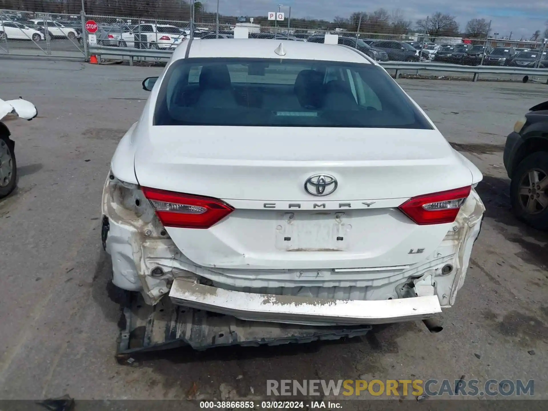 16 Photograph of a damaged car 4T1B11HK9KU785496 TOYOTA CAMRY 2019