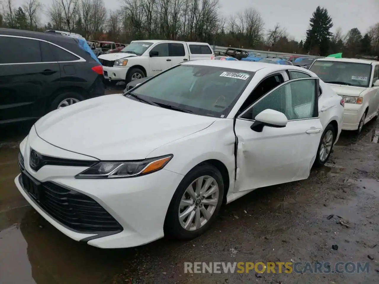 2 Photograph of a damaged car 4T1B11HK9KU787622 TOYOTA CAMRY 2019