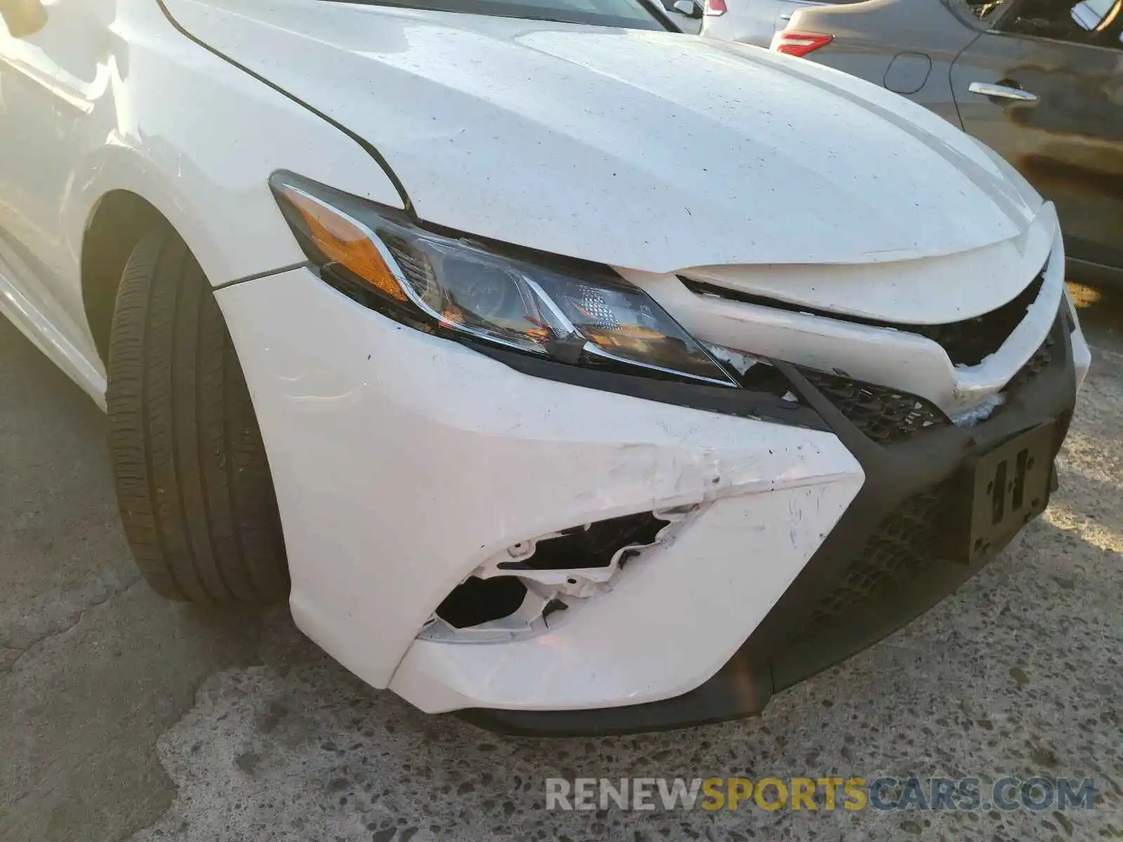 9 Photograph of a damaged car 4T1B11HK9KU789144 TOYOTA CAMRY 2019