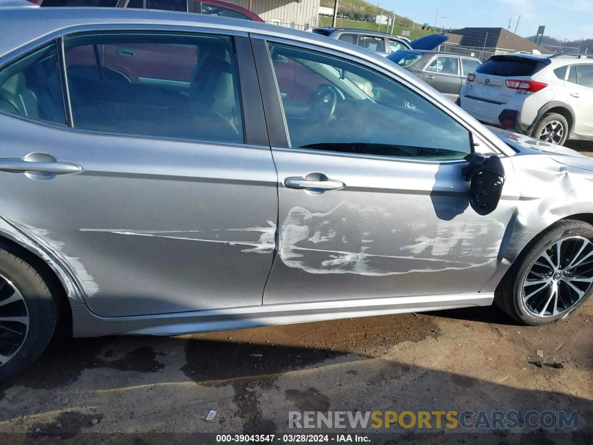 13 Photograph of a damaged car 4T1B11HK9KU790309 TOYOTA CAMRY 2019