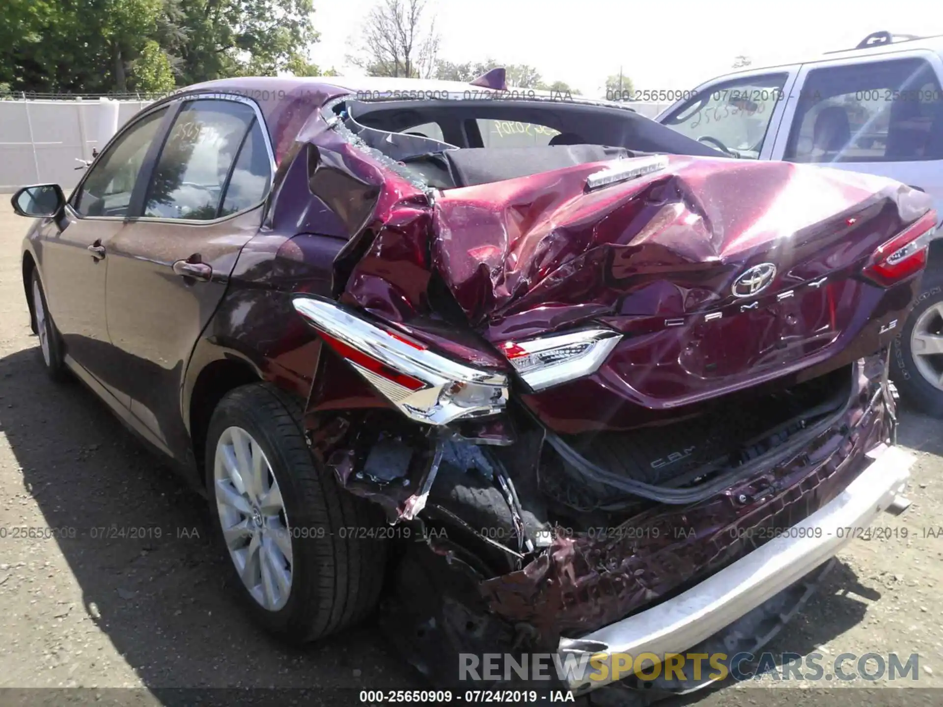 3 Photograph of a damaged car 4T1B11HK9KU792643 TOYOTA CAMRY 2019