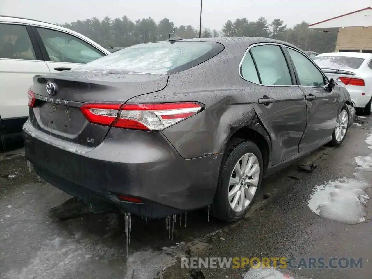 4 Photograph of a damaged car 4T1B11HK9KU792657 TOYOTA CAMRY 2019