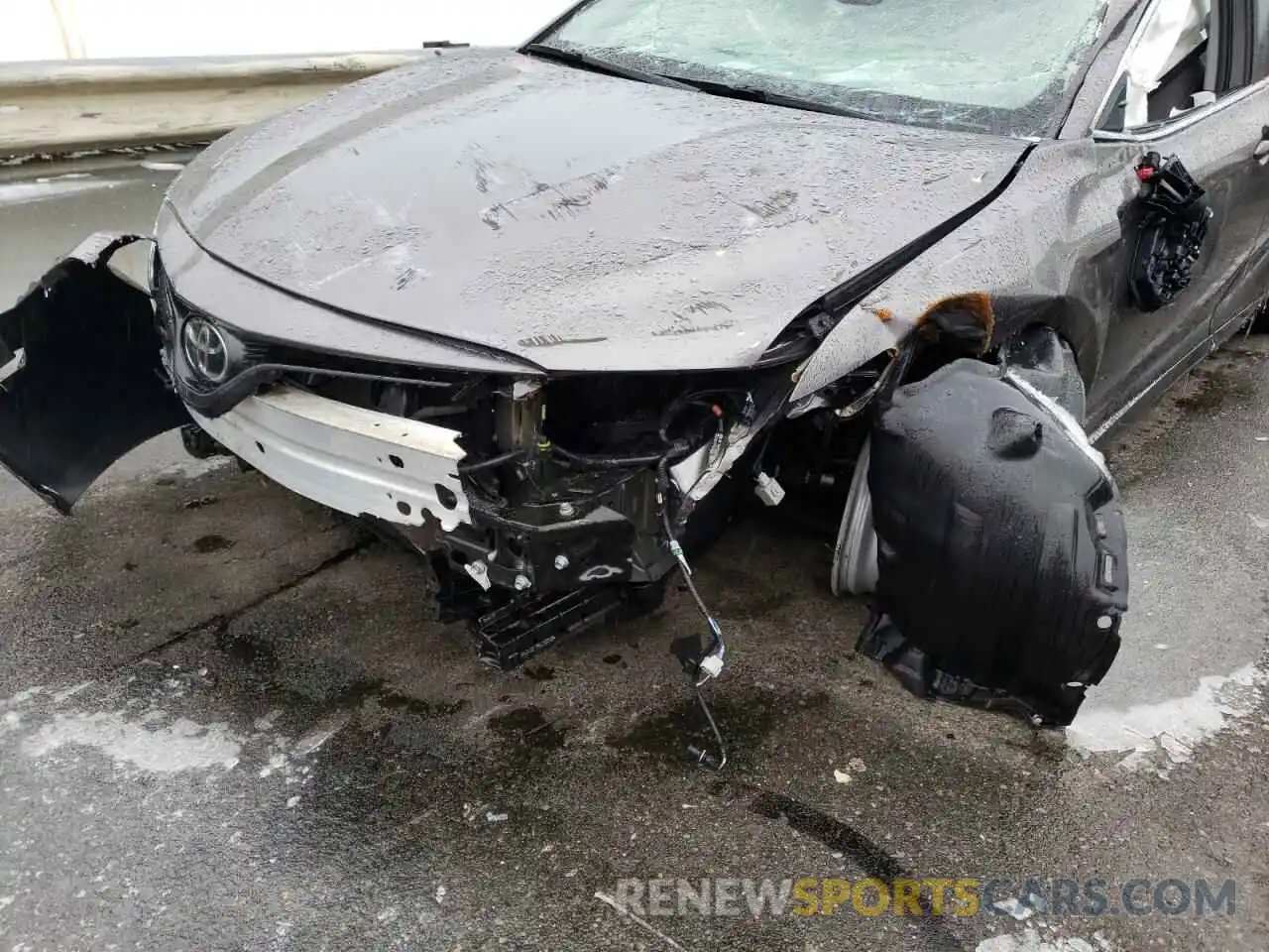 9 Photograph of a damaged car 4T1B11HK9KU792657 TOYOTA CAMRY 2019