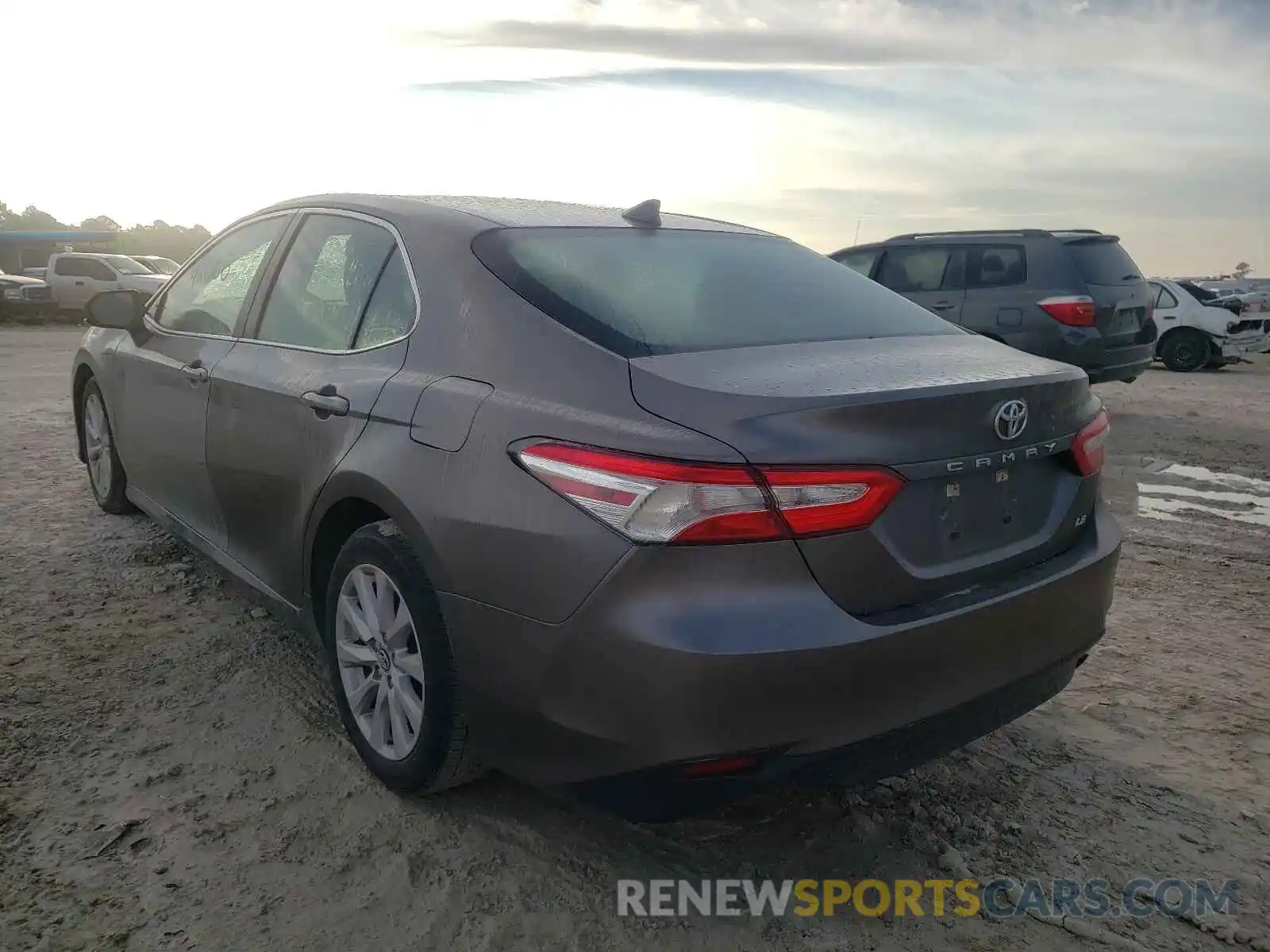 3 Photograph of a damaged car 4T1B11HK9KU795560 TOYOTA CAMRY 2019