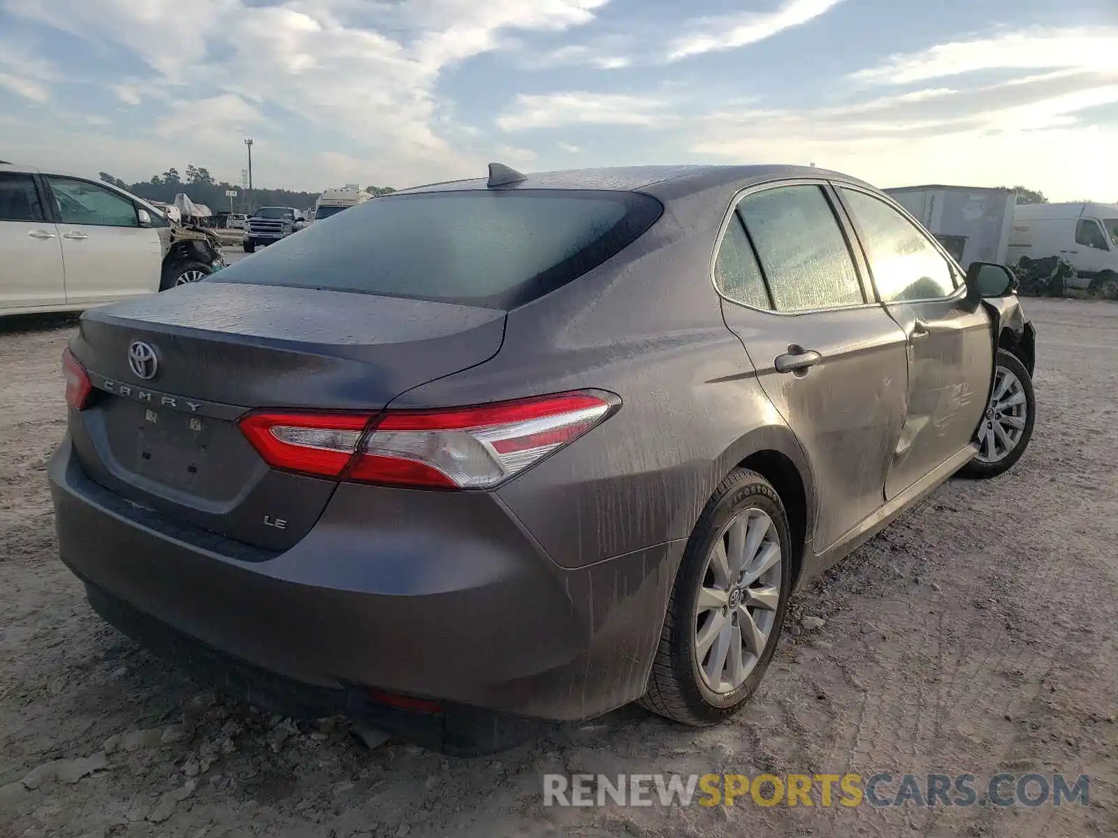 4 Photograph of a damaged car 4T1B11HK9KU795560 TOYOTA CAMRY 2019