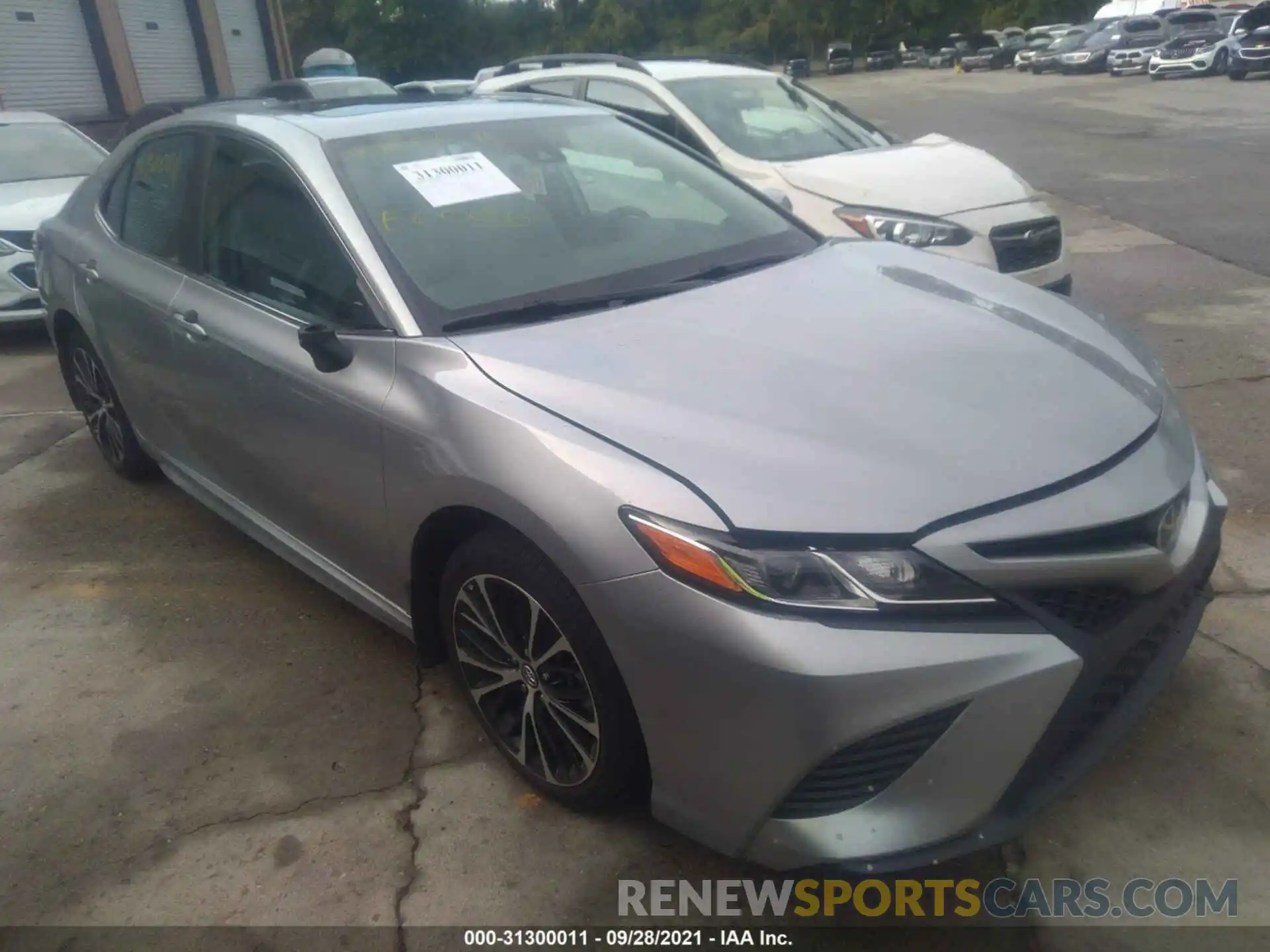 1 Photograph of a damaged car 4T1B11HK9KU795722 TOYOTA CAMRY 2019