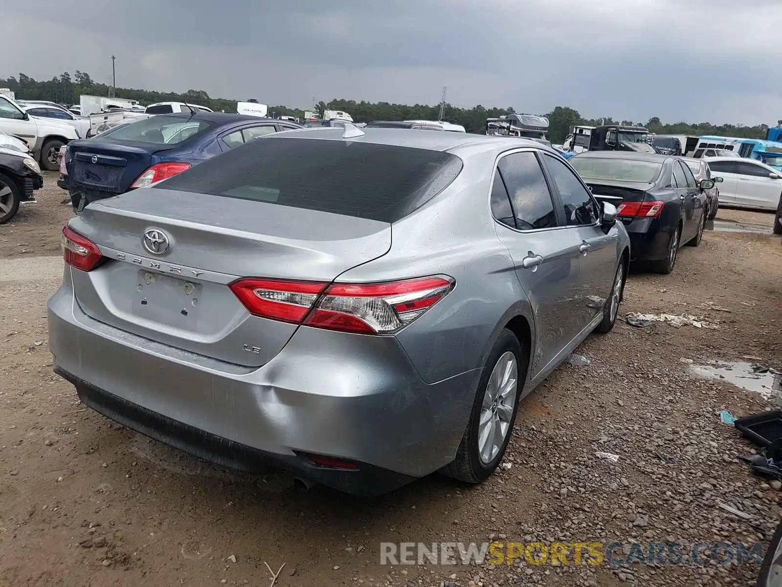 4 Photograph of a damaged car 4T1B11HK9KU796160 TOYOTA CAMRY 2019