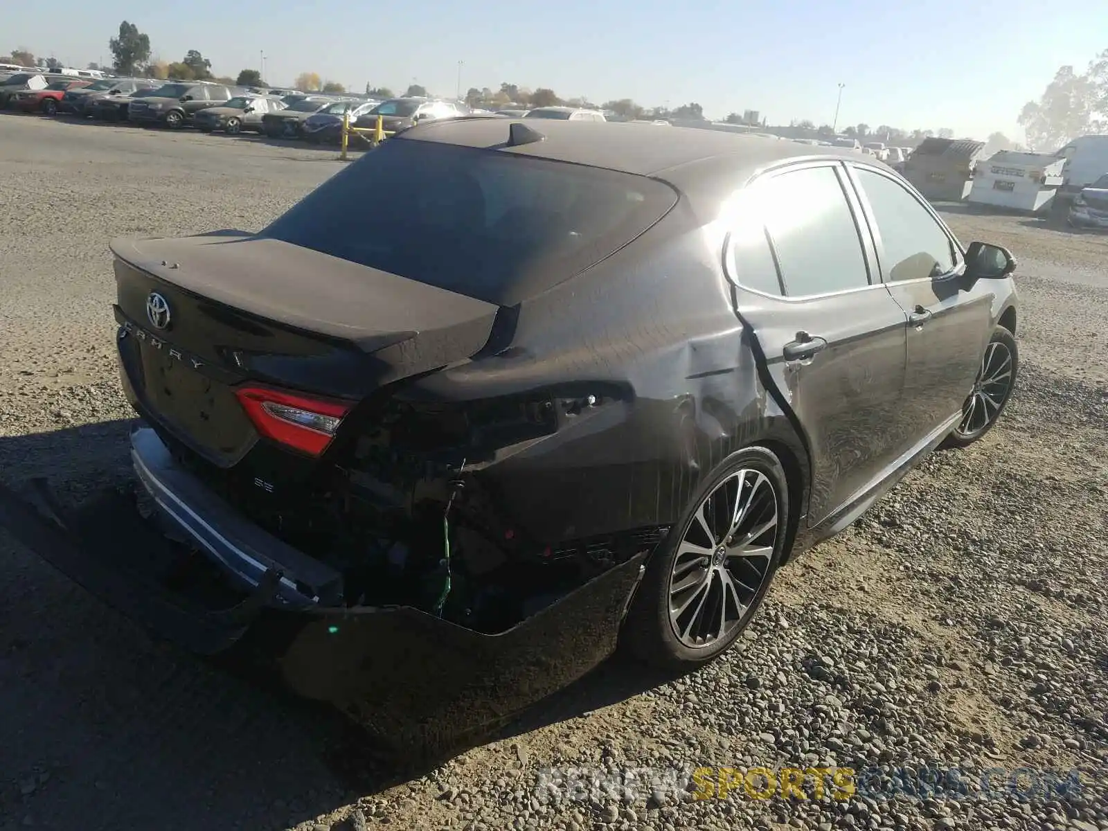 4 Фотография поврежденного автомобиля 4T1B11HK9KU797714 TOYOTA CAMRY 2019