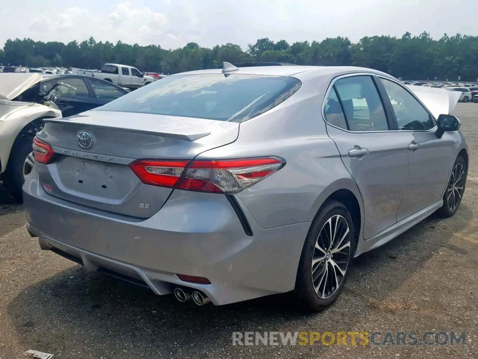 4 Photograph of a damaged car 4T1B11HK9KU798913 TOYOTA CAMRY 2019