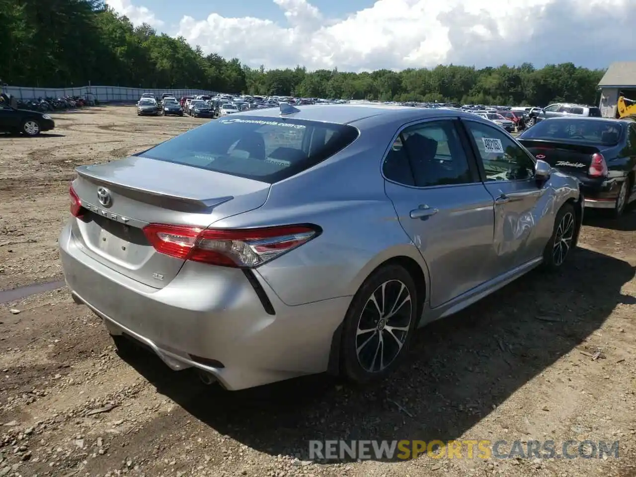 4 Photograph of a damaged car 4T1B11HK9KU803298 TOYOTA CAMRY 2019