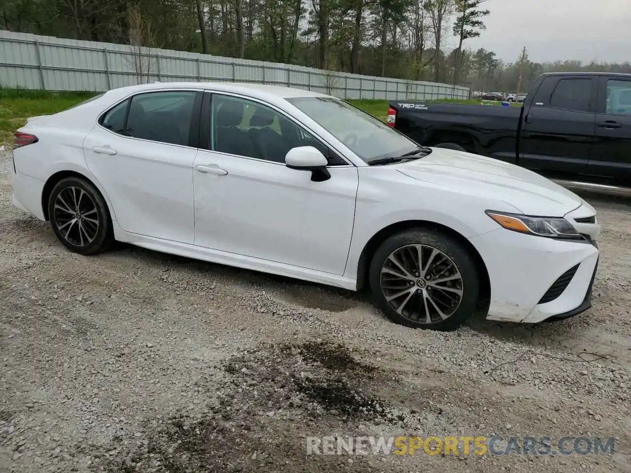 4 Photograph of a damaged car 4T1B11HK9KU803740 TOYOTA CAMRY 2019