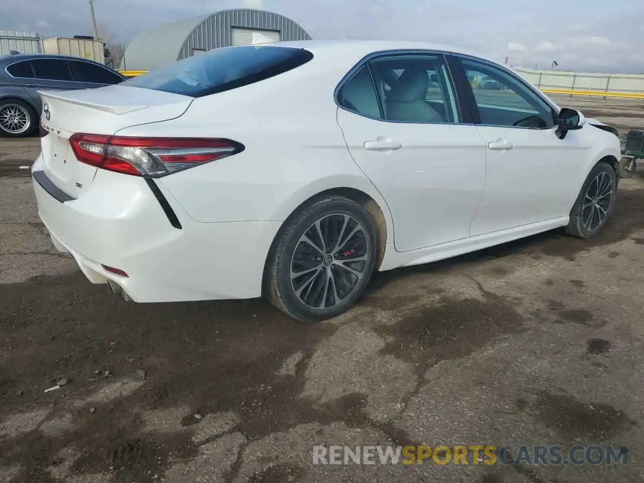 3 Фотография поврежденного автомобиля 4T1B11HK9KU804144 TOYOTA CAMRY 2019