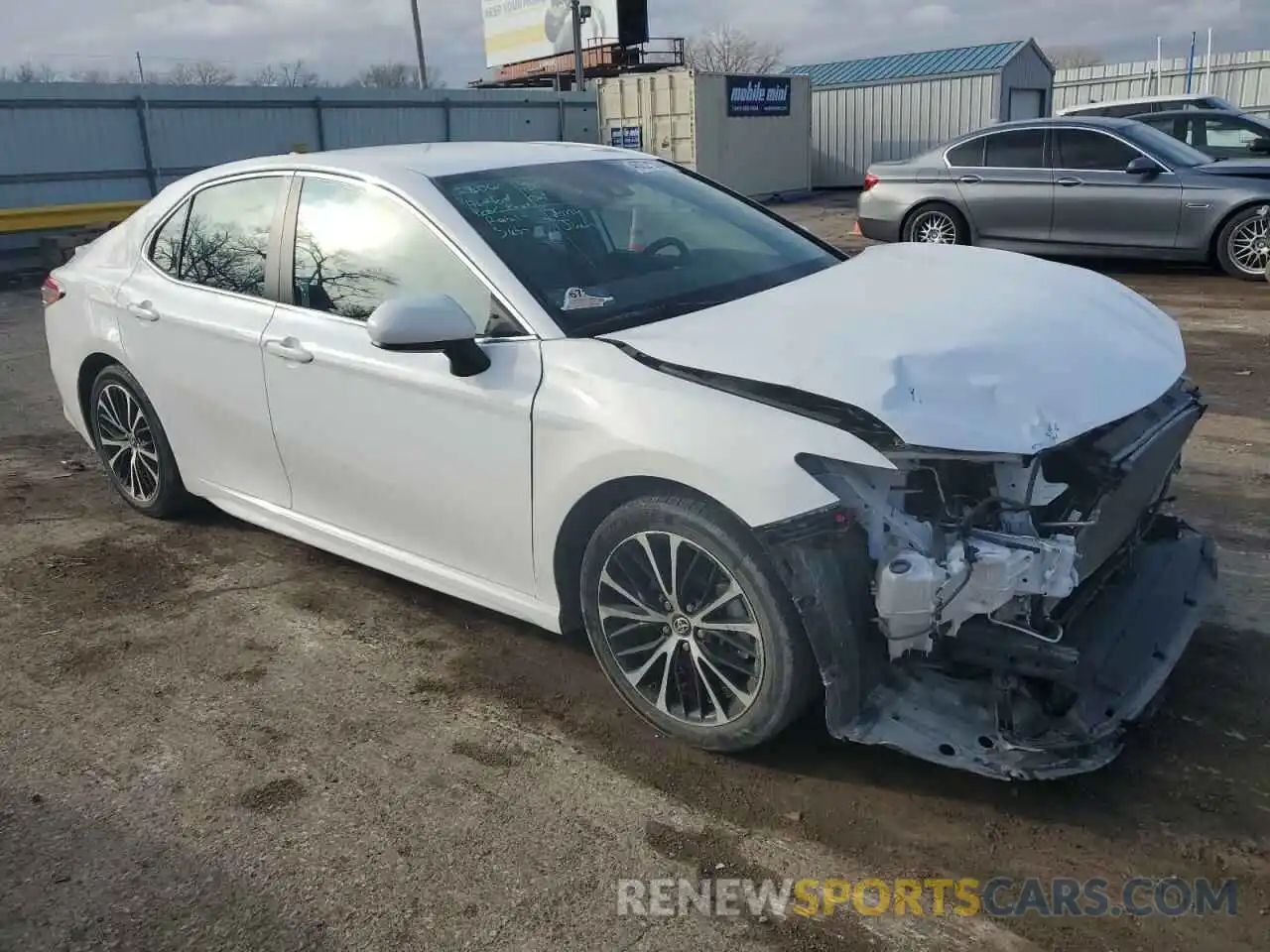 4 Photograph of a damaged car 4T1B11HK9KU804144 TOYOTA CAMRY 2019