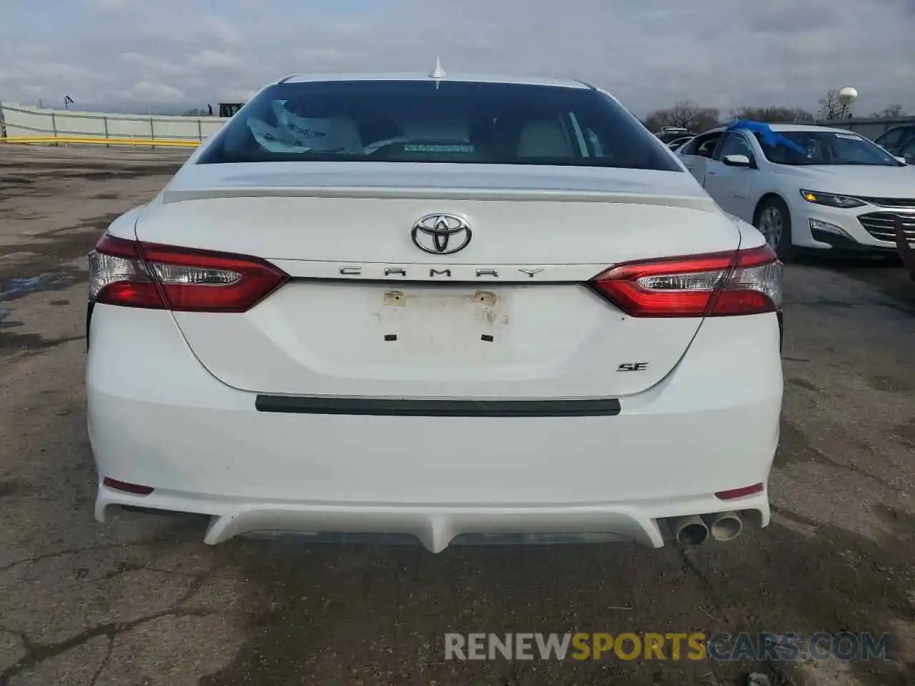 6 Photograph of a damaged car 4T1B11HK9KU804144 TOYOTA CAMRY 2019